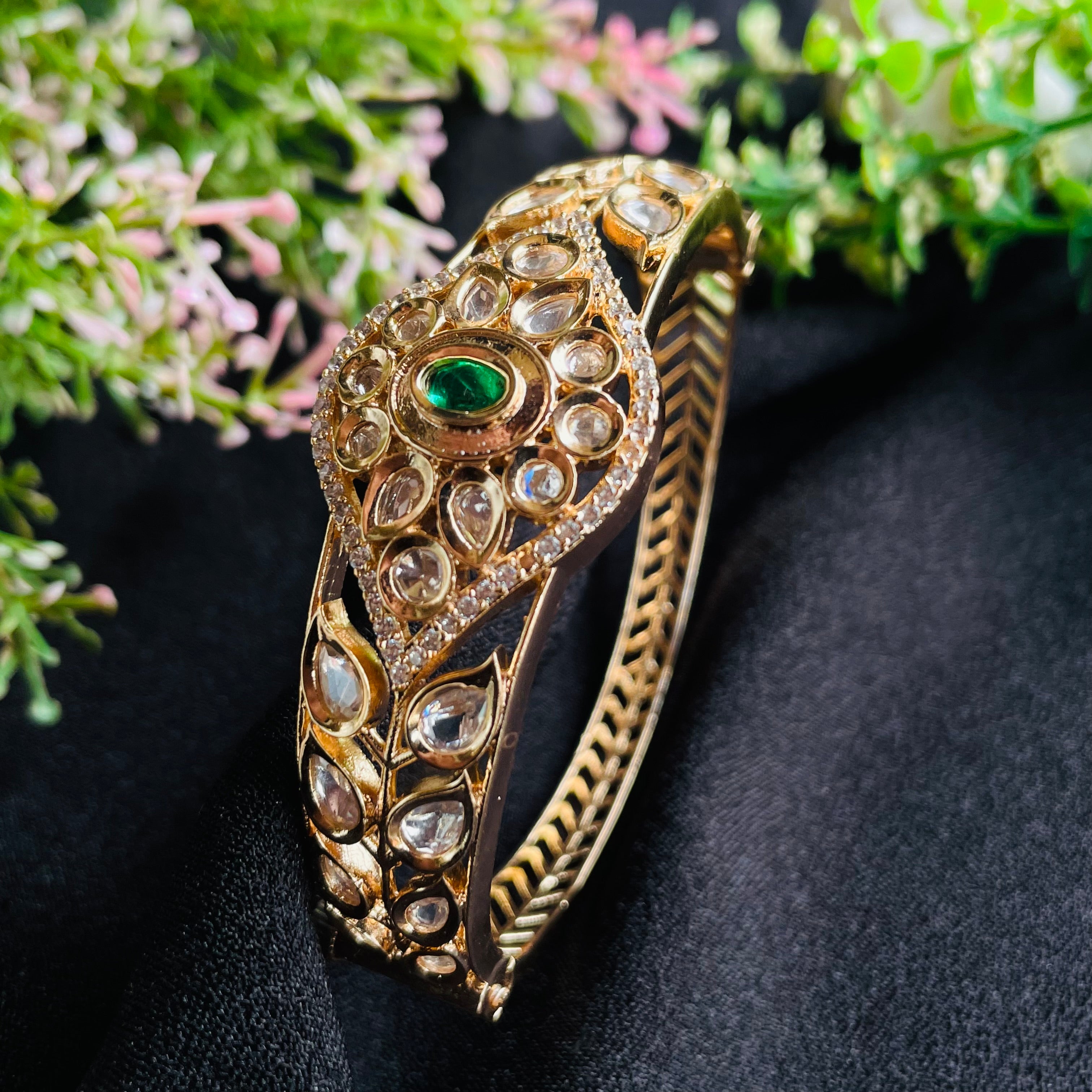 Nayaab Shaloka Polki Bracelet