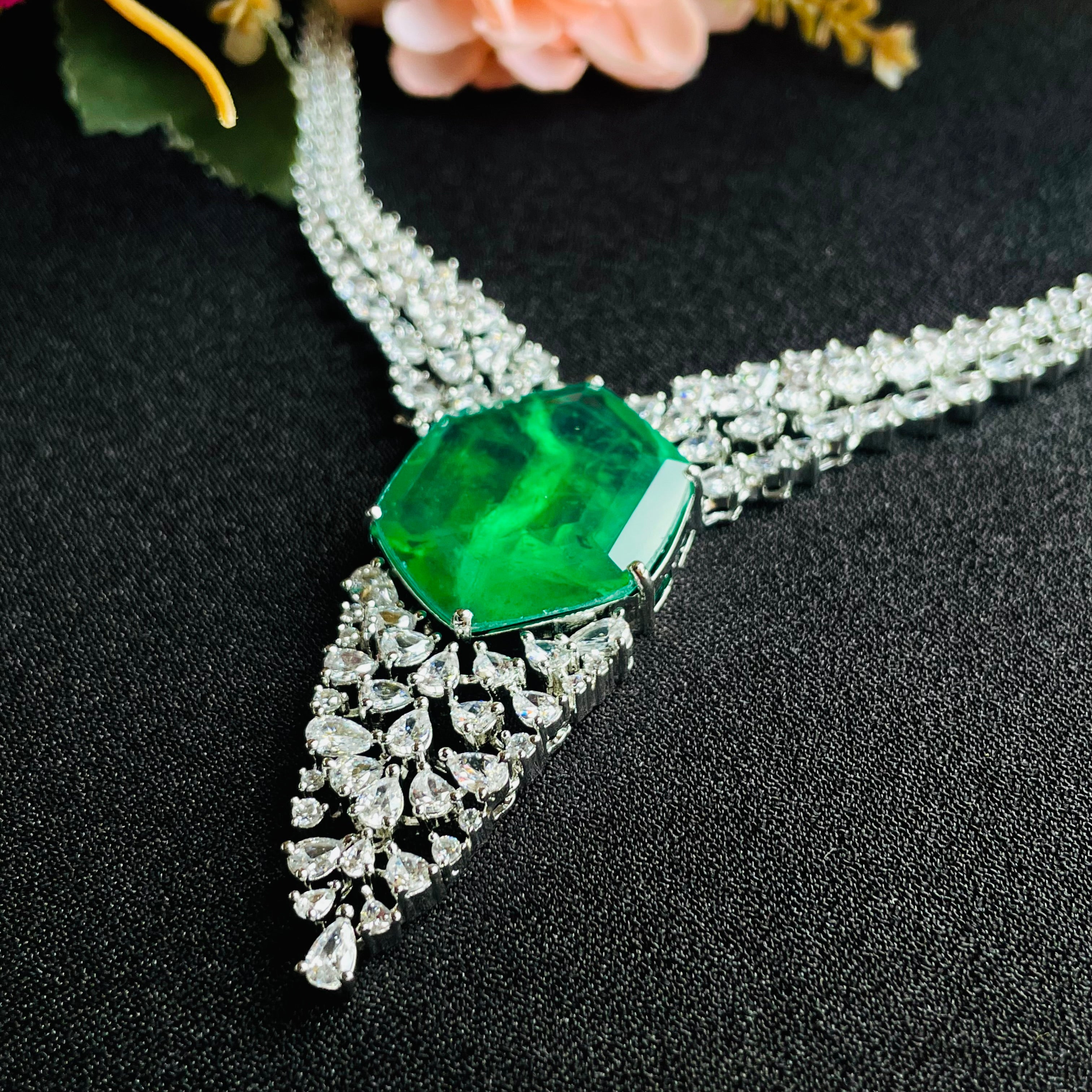 Ad Sharin Neckpiece