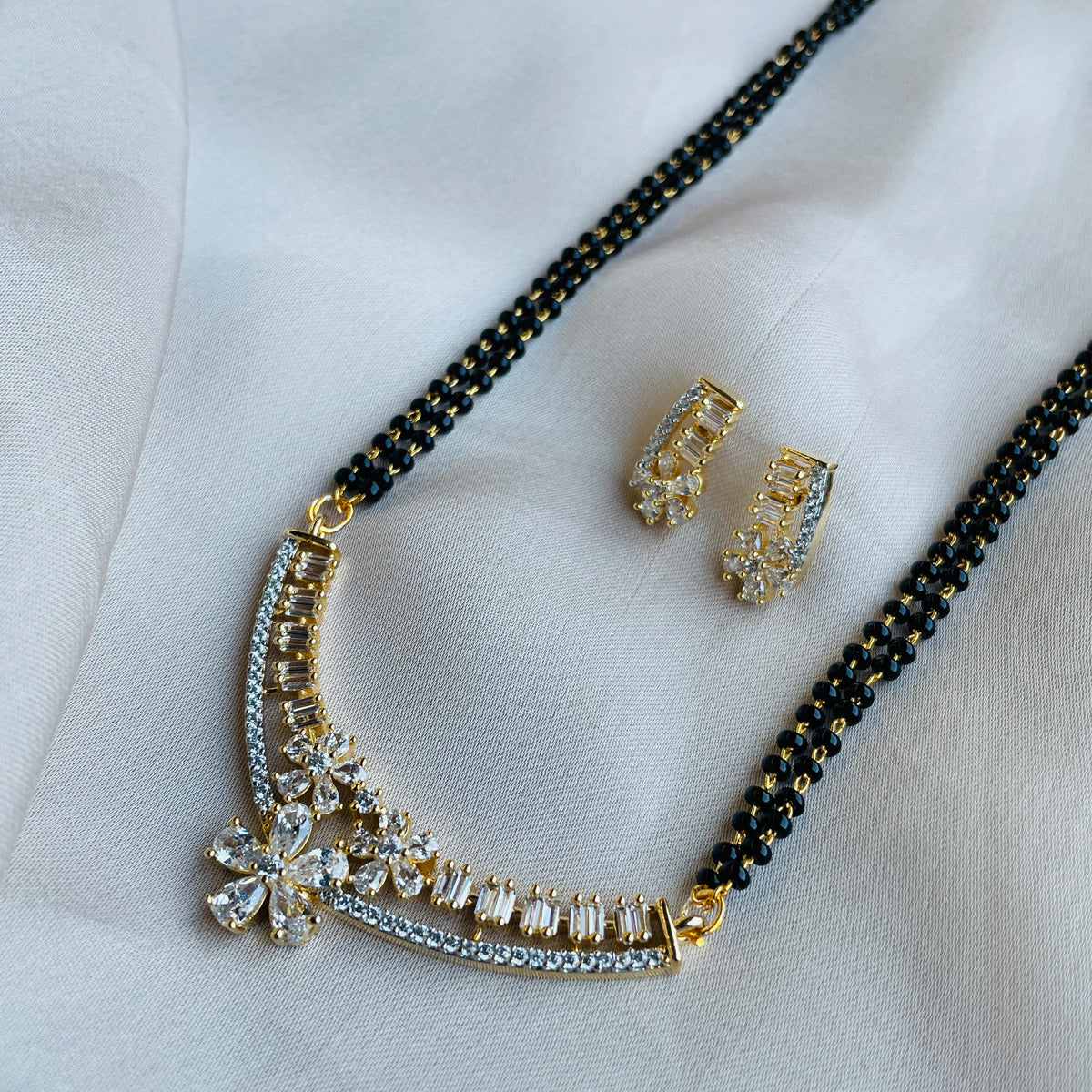 Vamika Floral Mangalsutra