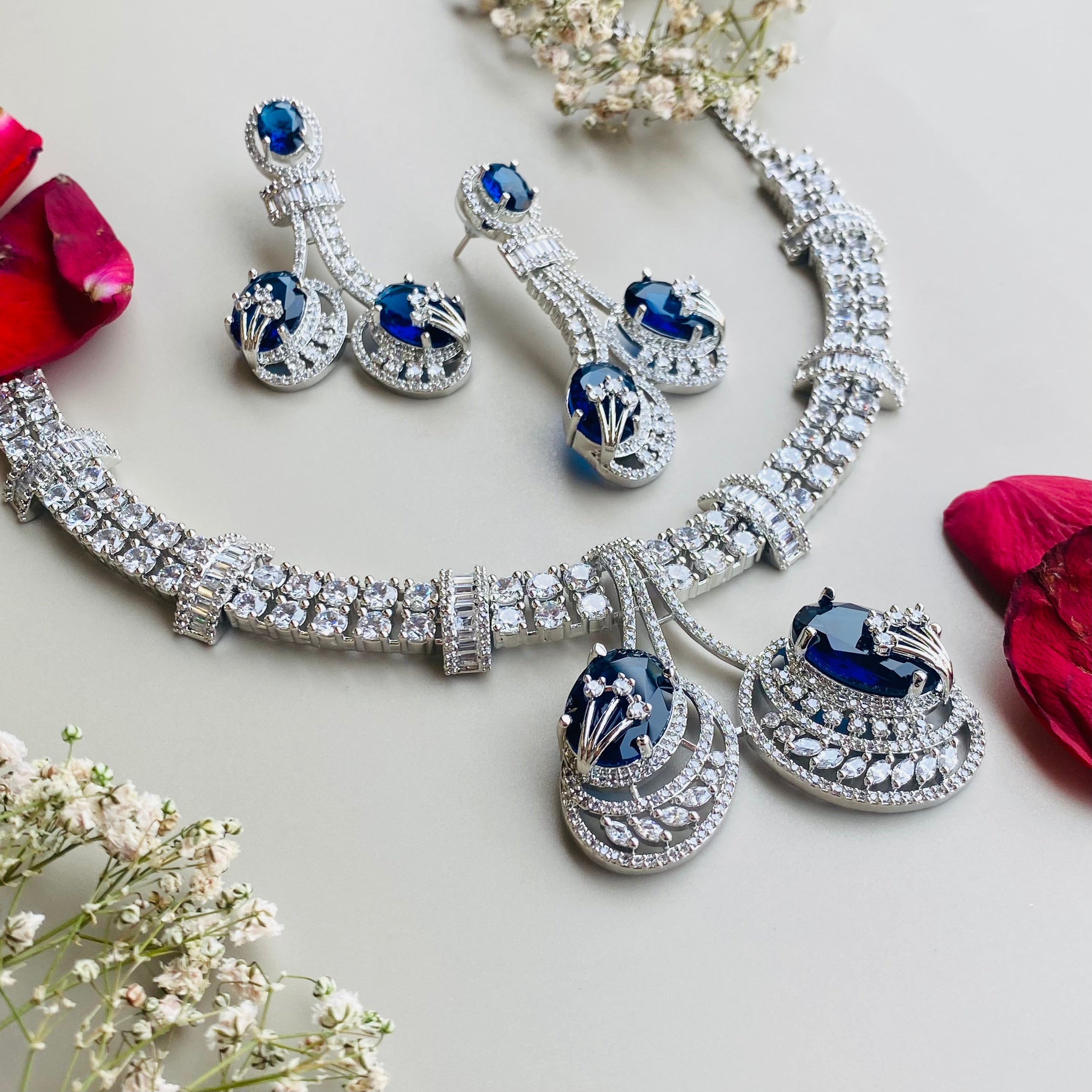 Ad Rhea neckpiece
