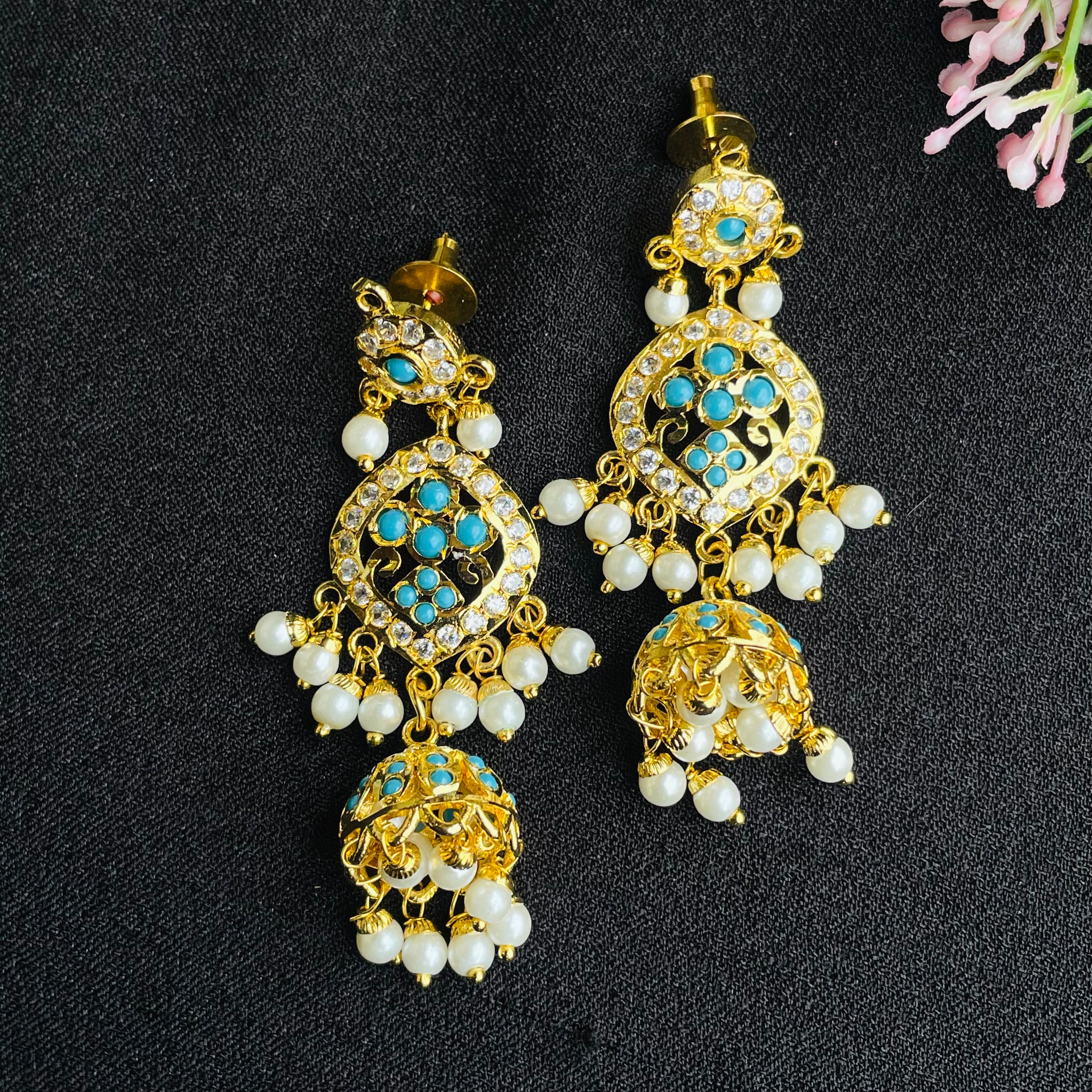 Nayaab Aarohi Jhumki