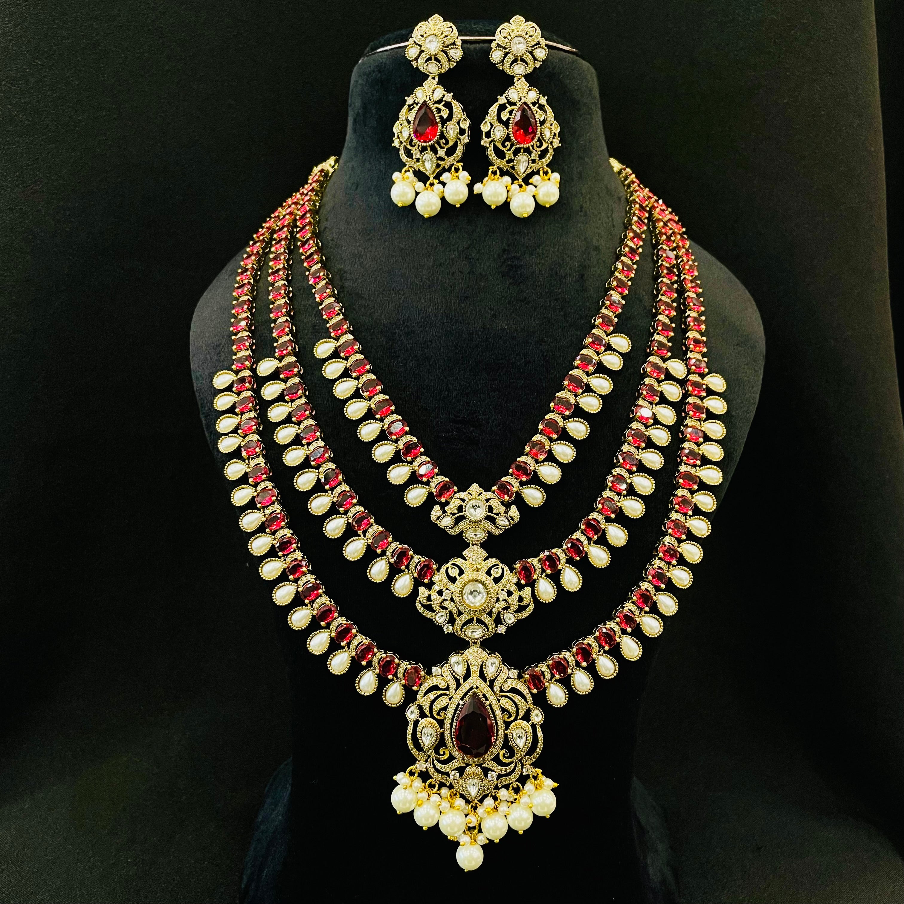 Nayaab Rani Neckpiece