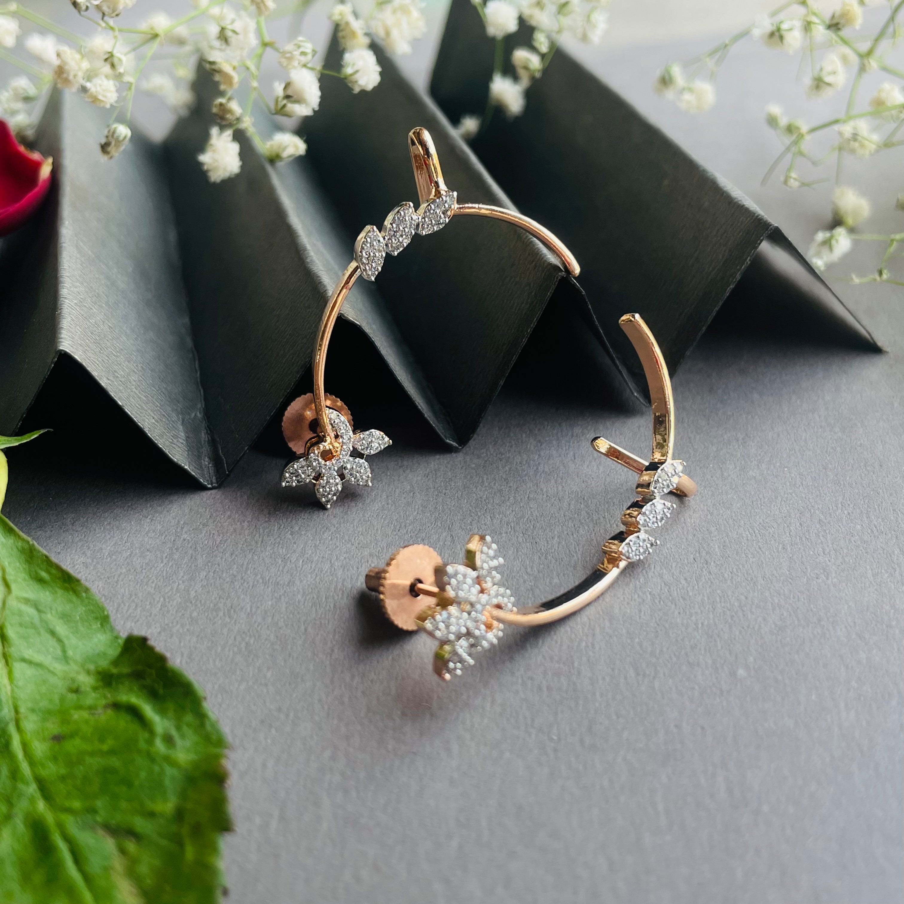 Ad Rose Earcuff