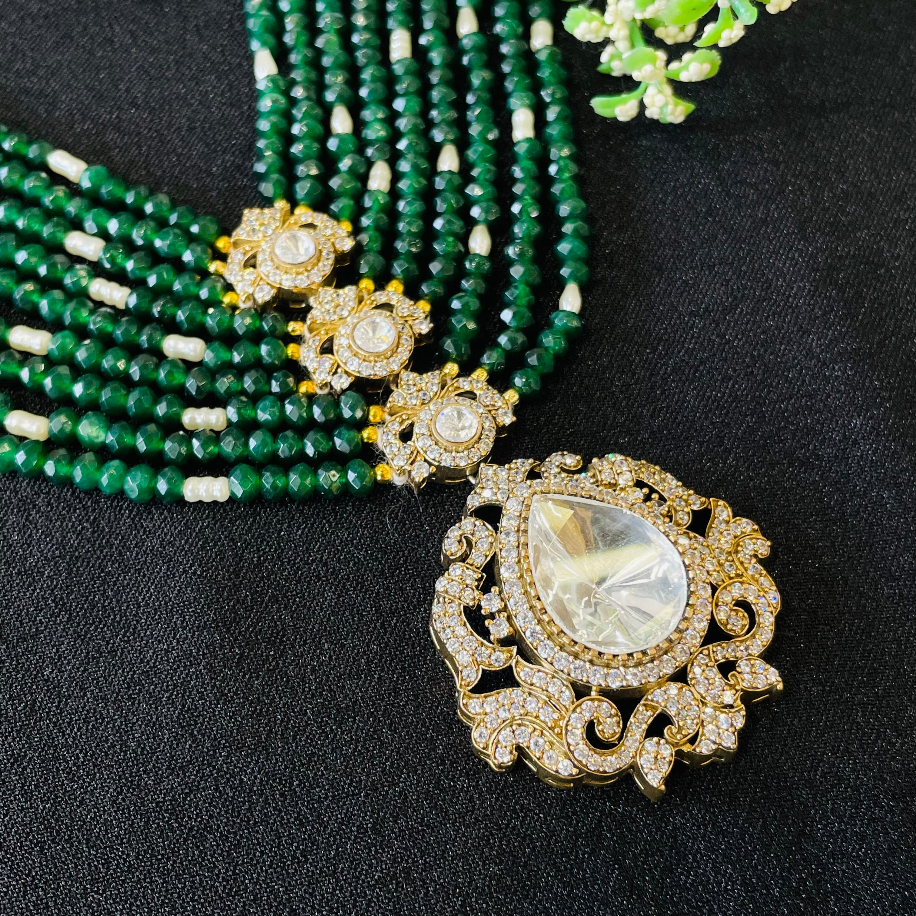 Nayaab kareena Neckpiece