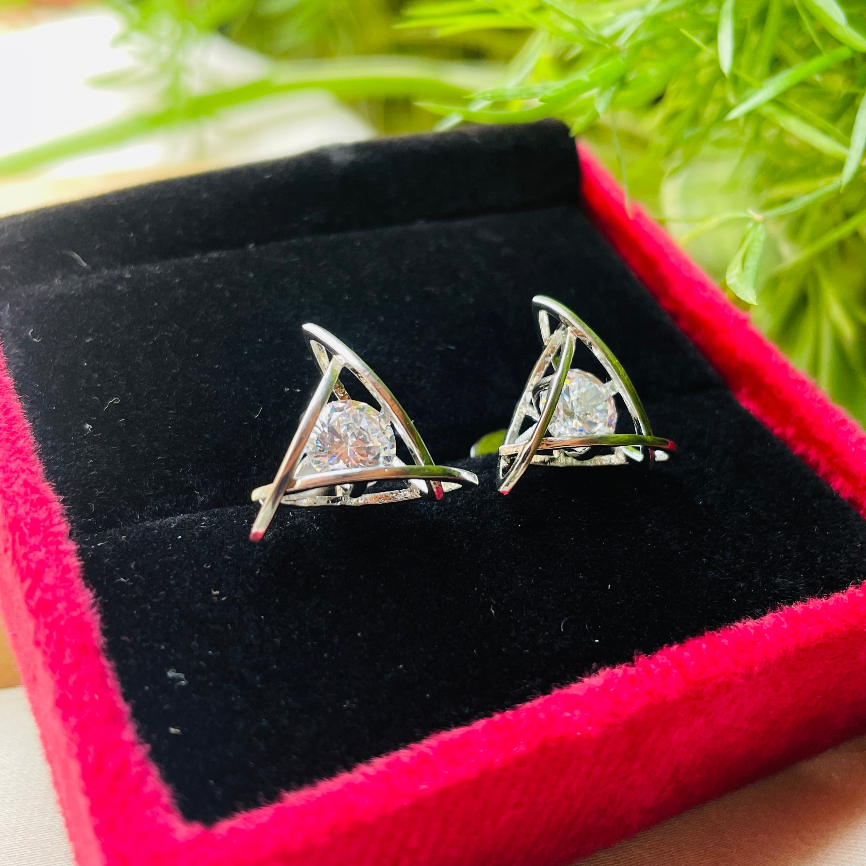 Ad Miley studs
