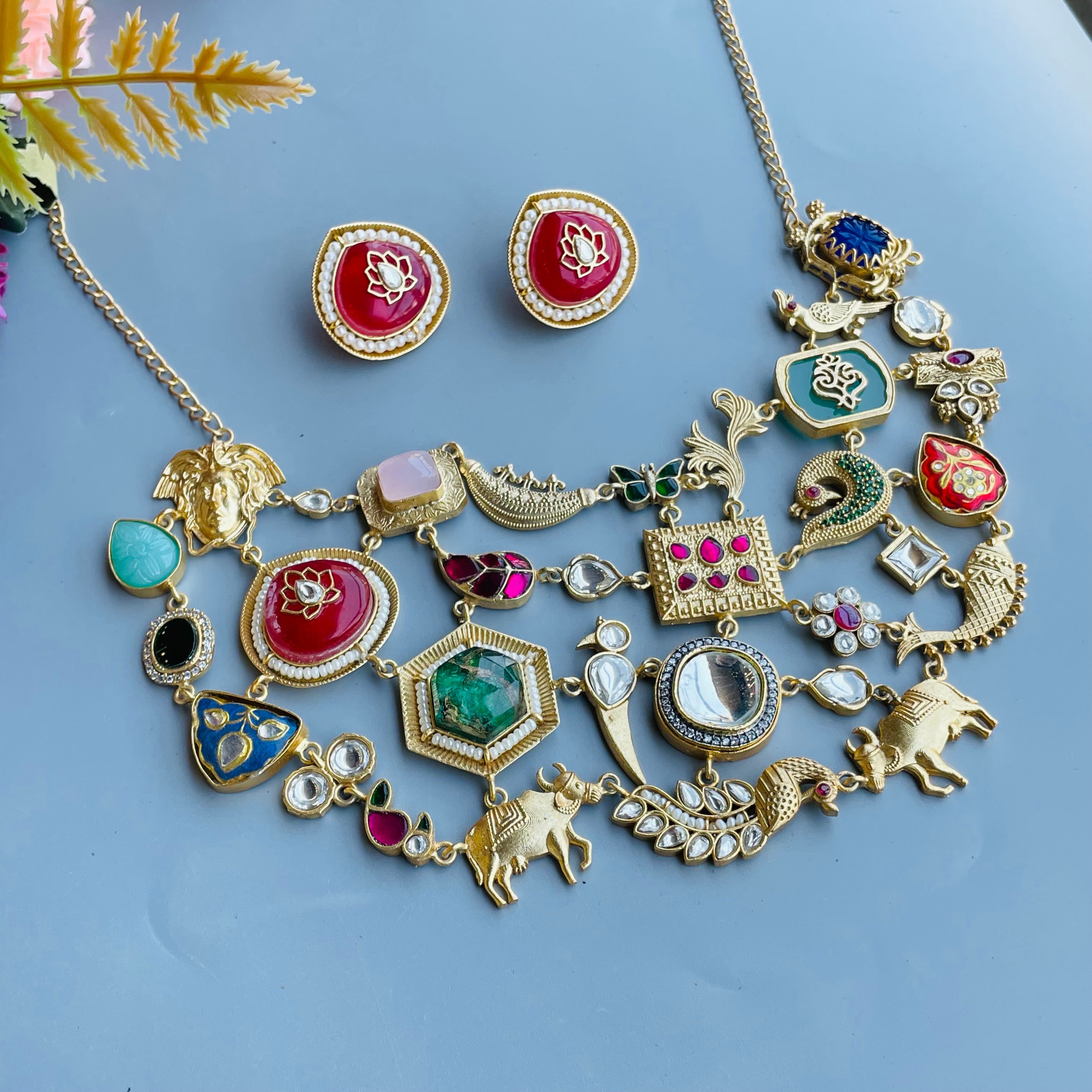 Nayaab Prachi Neckpiece