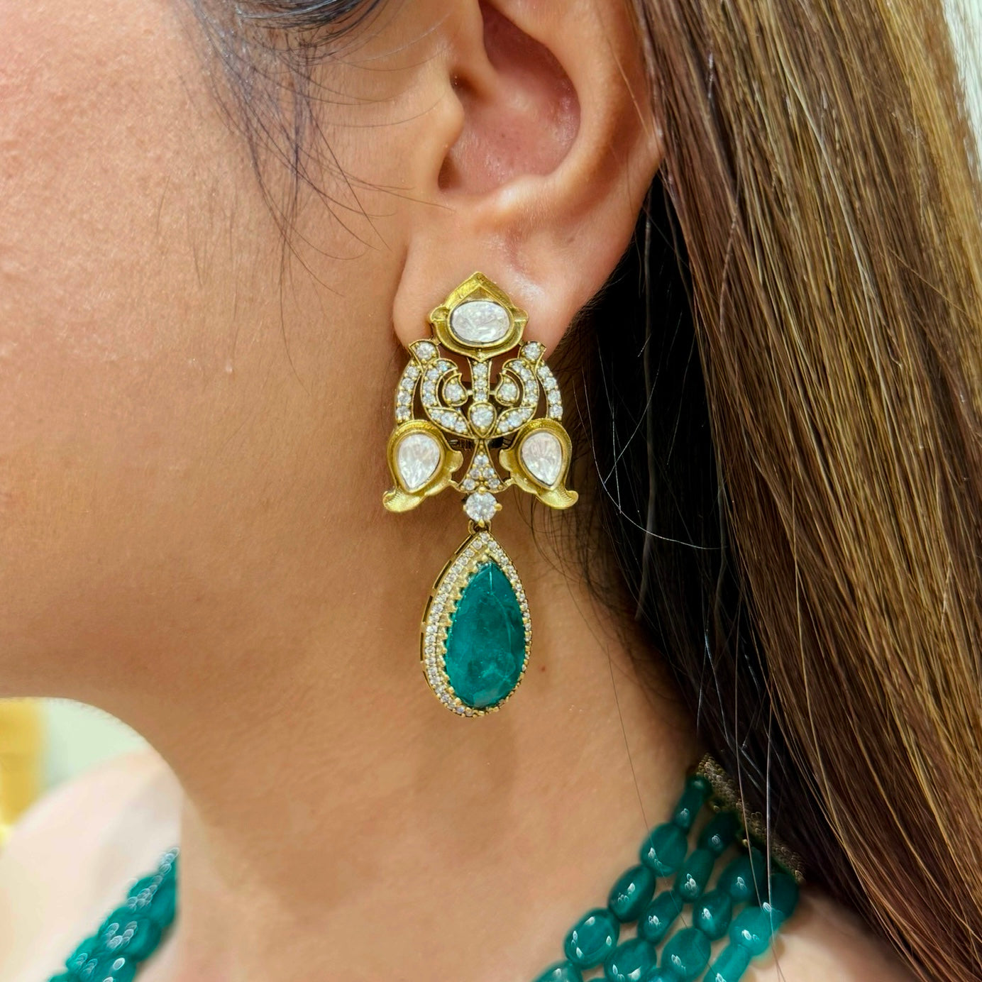 Nayaab Agrima Neckpiece