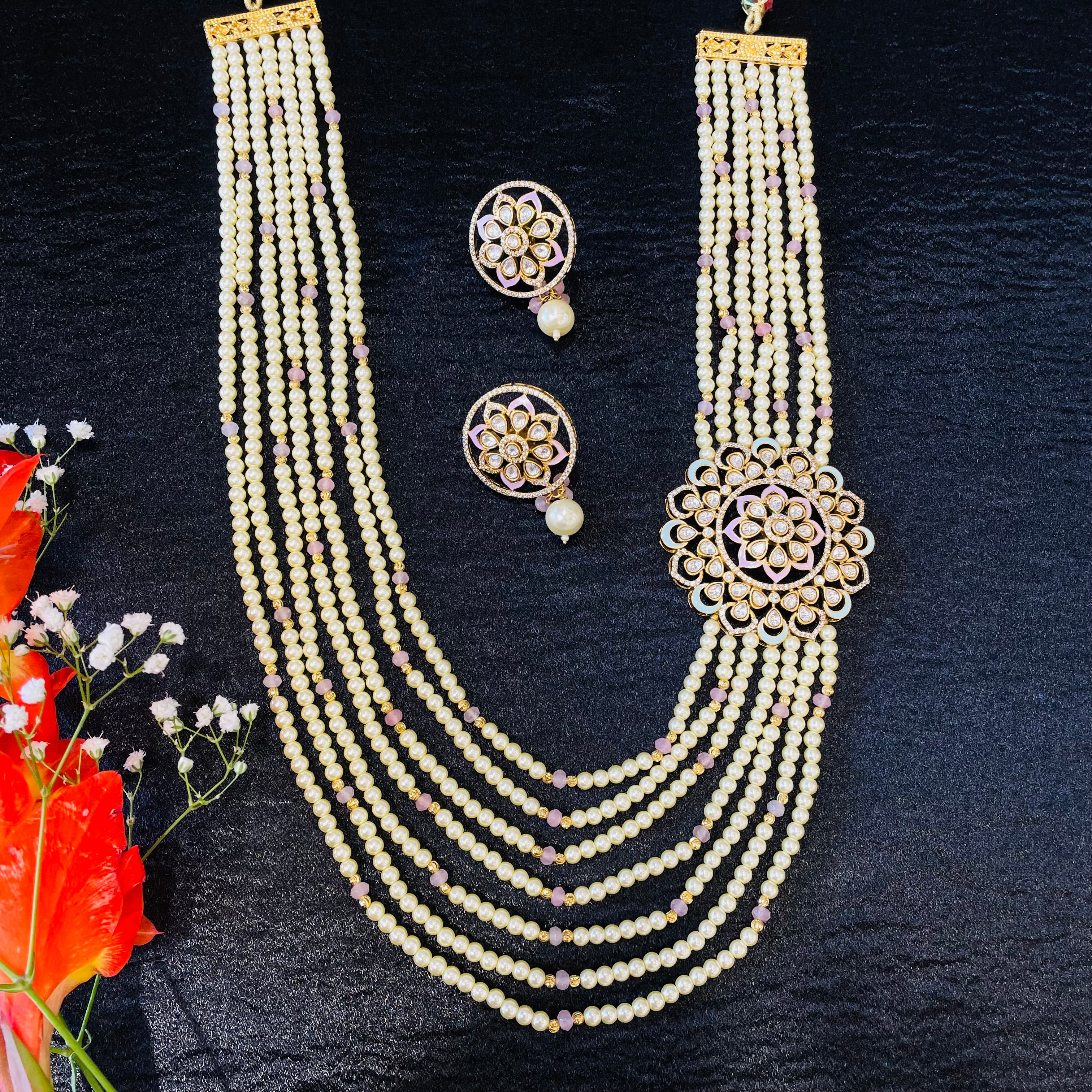 Nayaab Aliya Pearl Neckpiece