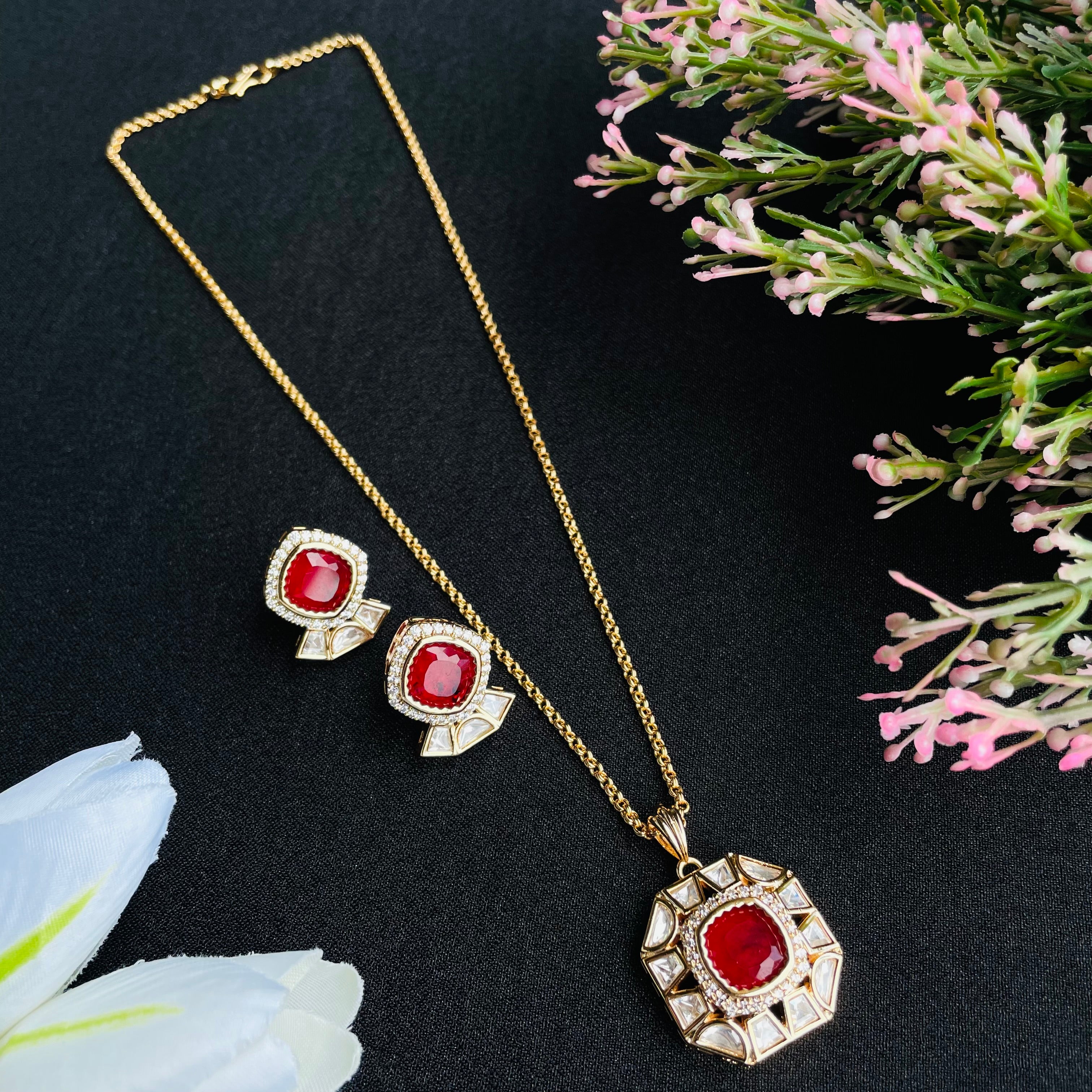 Nayaab Bina Polki Pendant Neckpiece