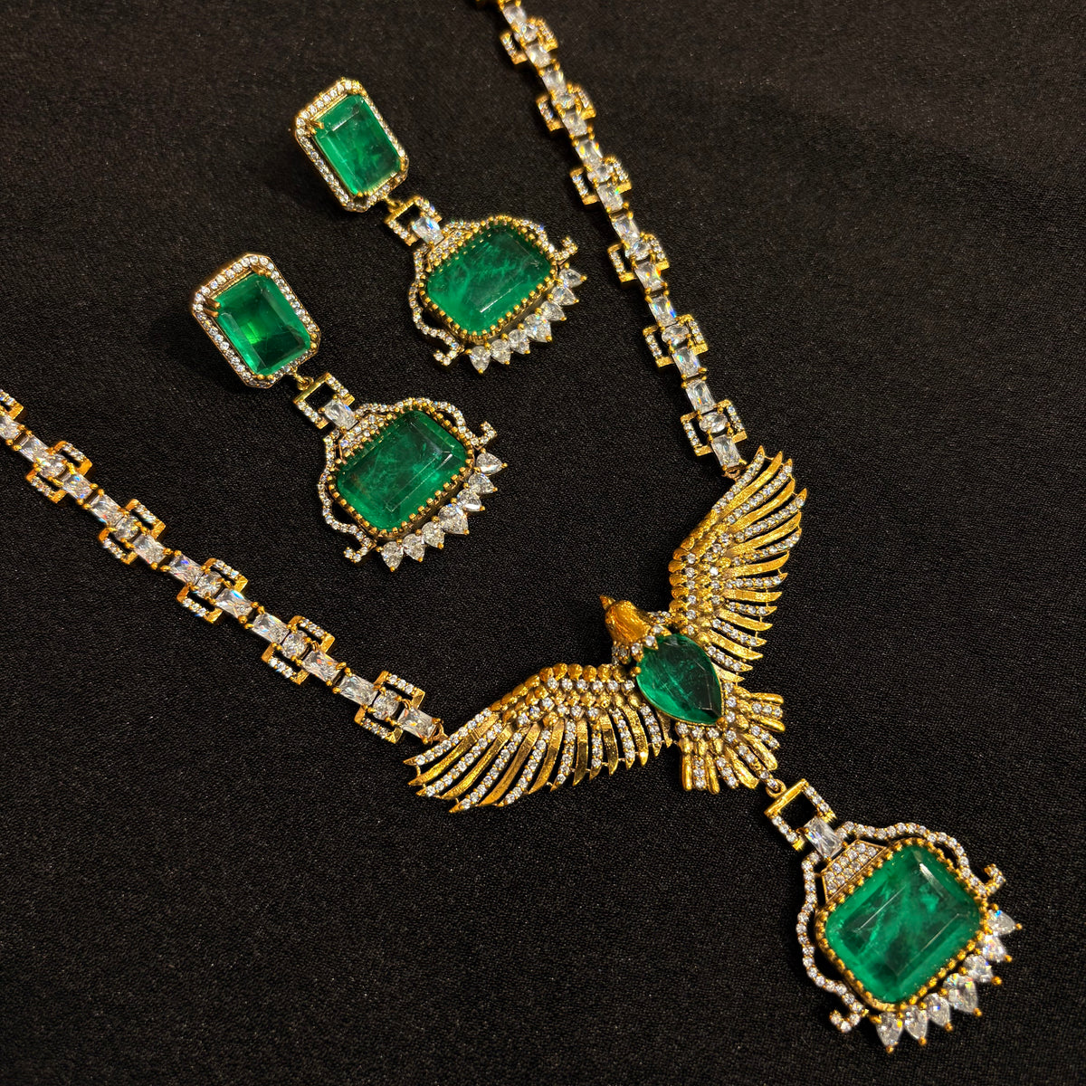 Mayura Emerald Neckpiece