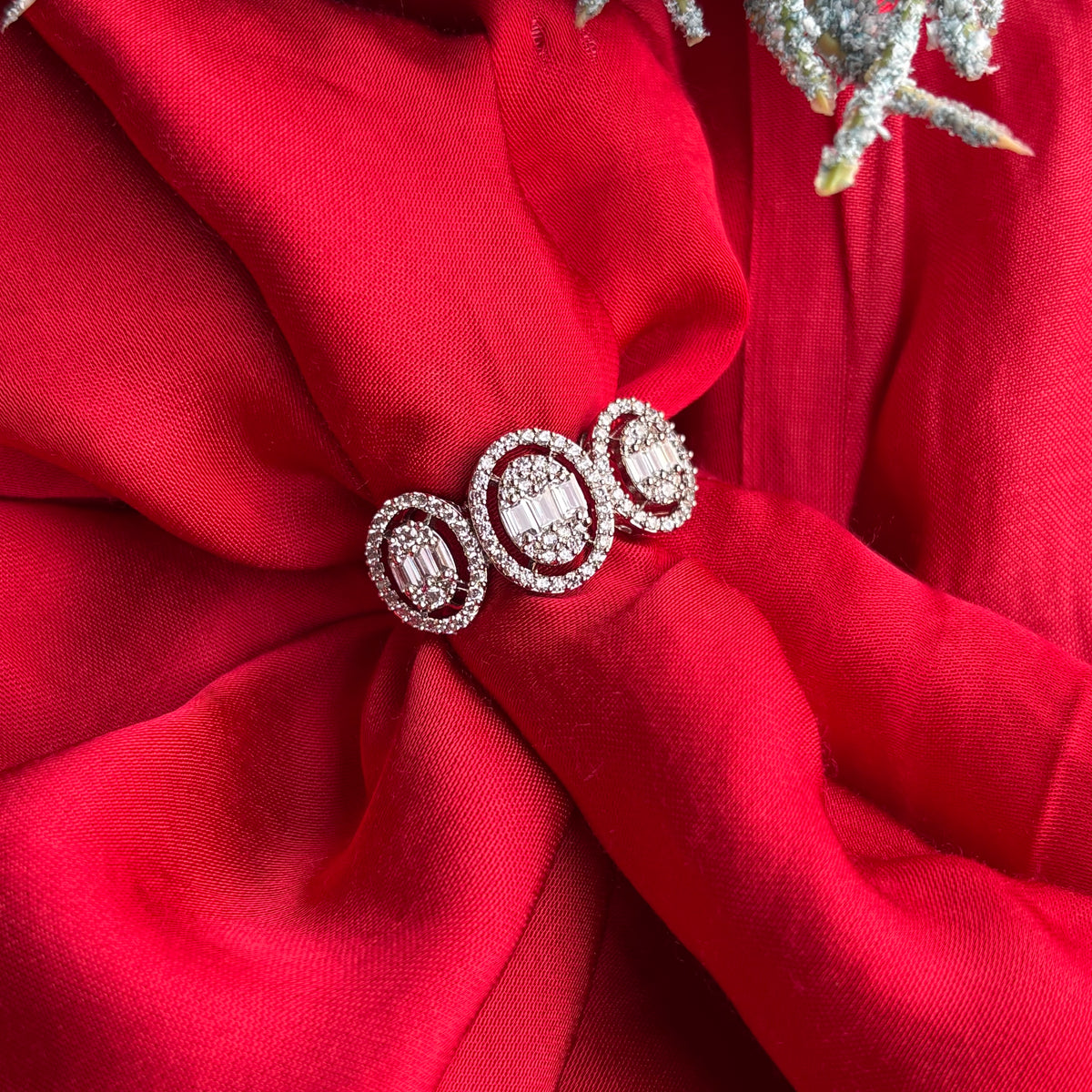 Vyanika Three-Finger Ring