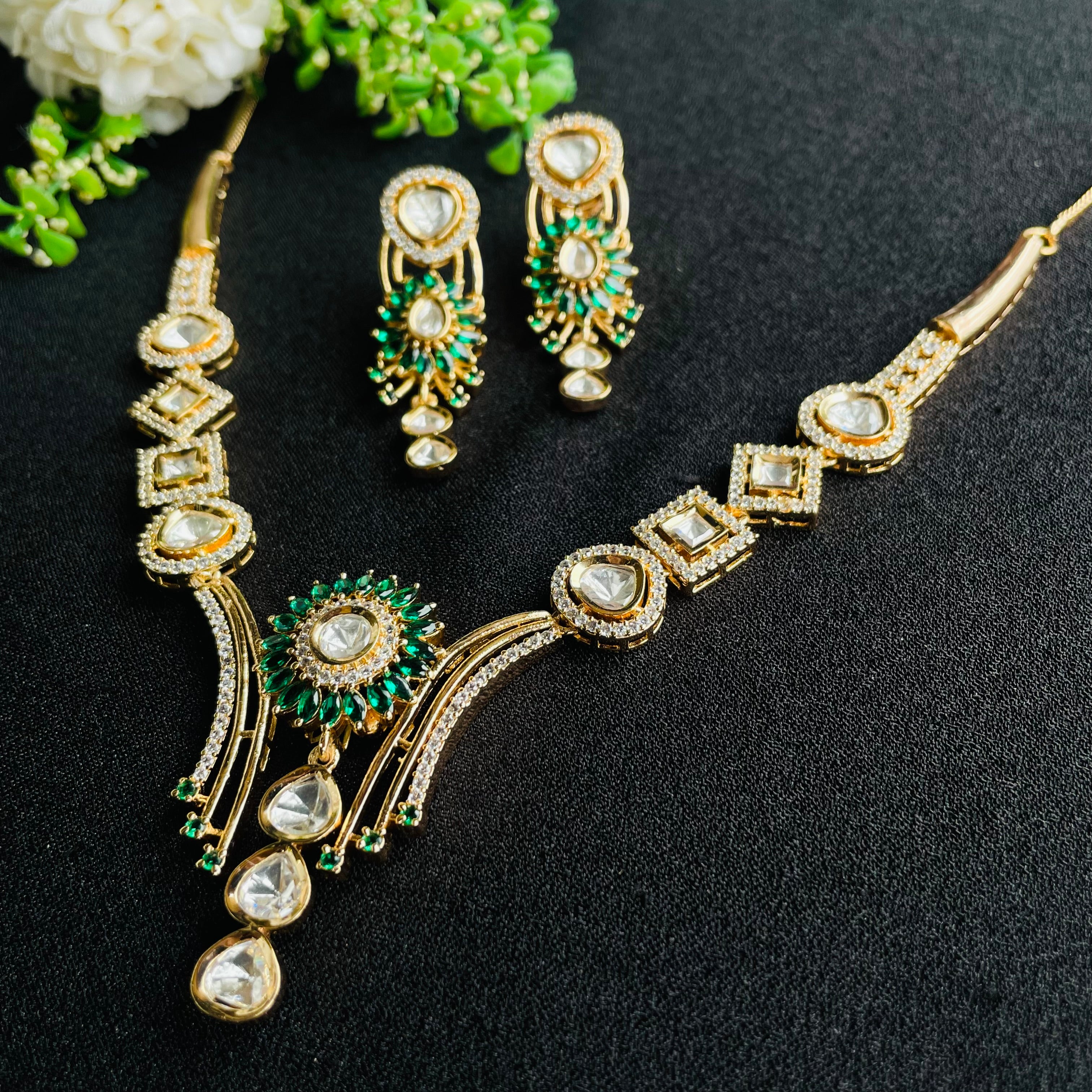 Nayaab Raviya Neckpiece