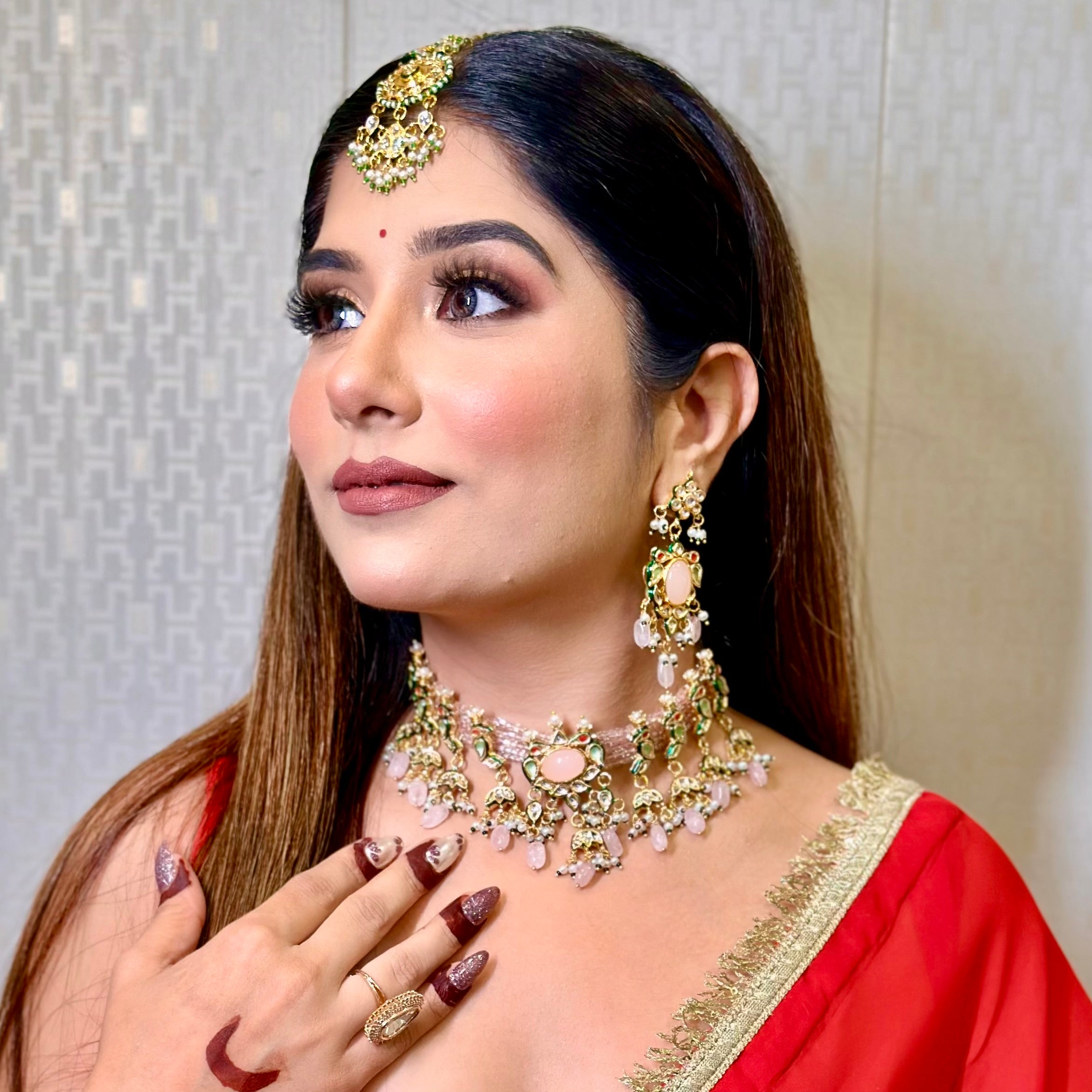 Nayaab shanaya Neckpiece