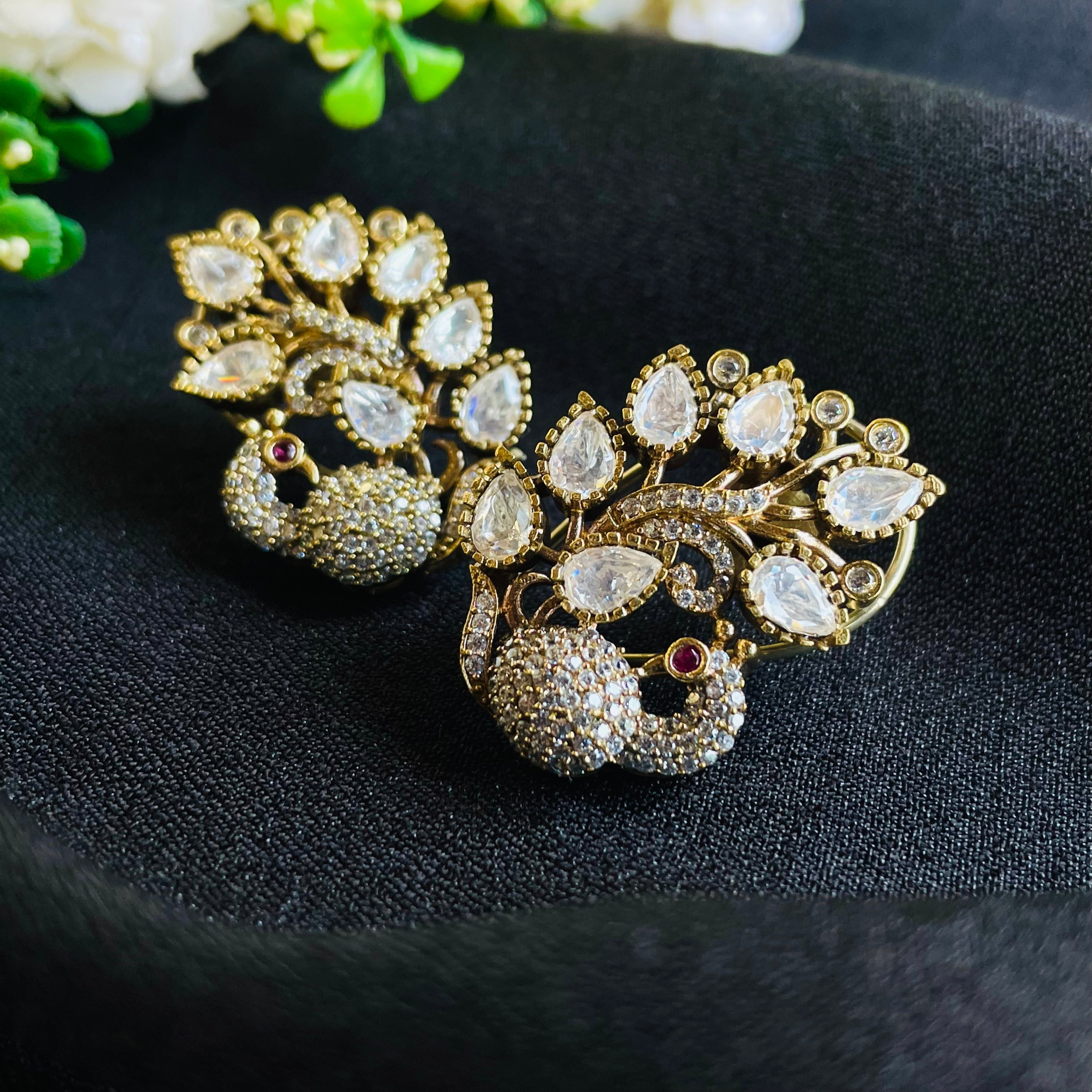 Nayaab chavi polki studs