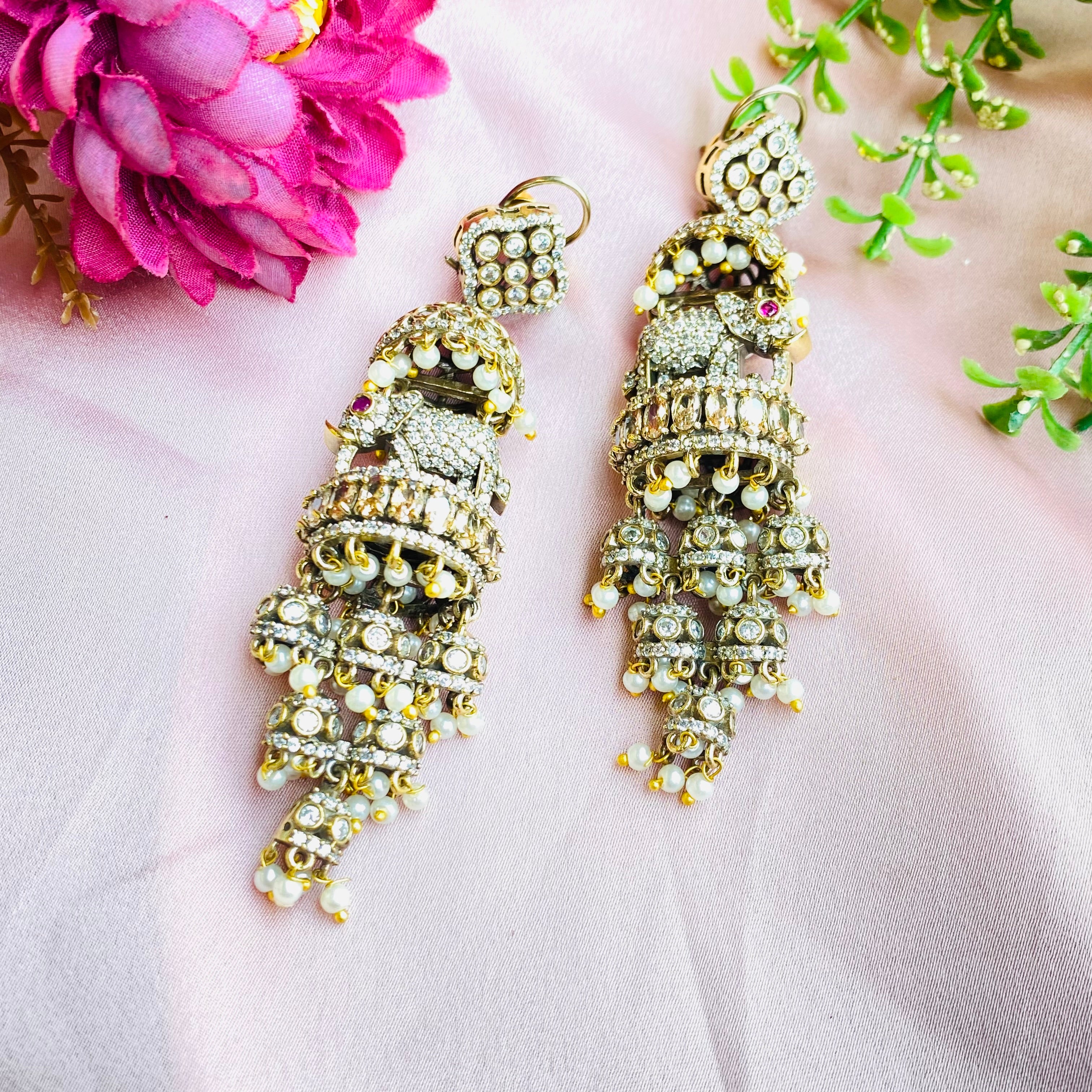 Nayaab Kavya jhumki