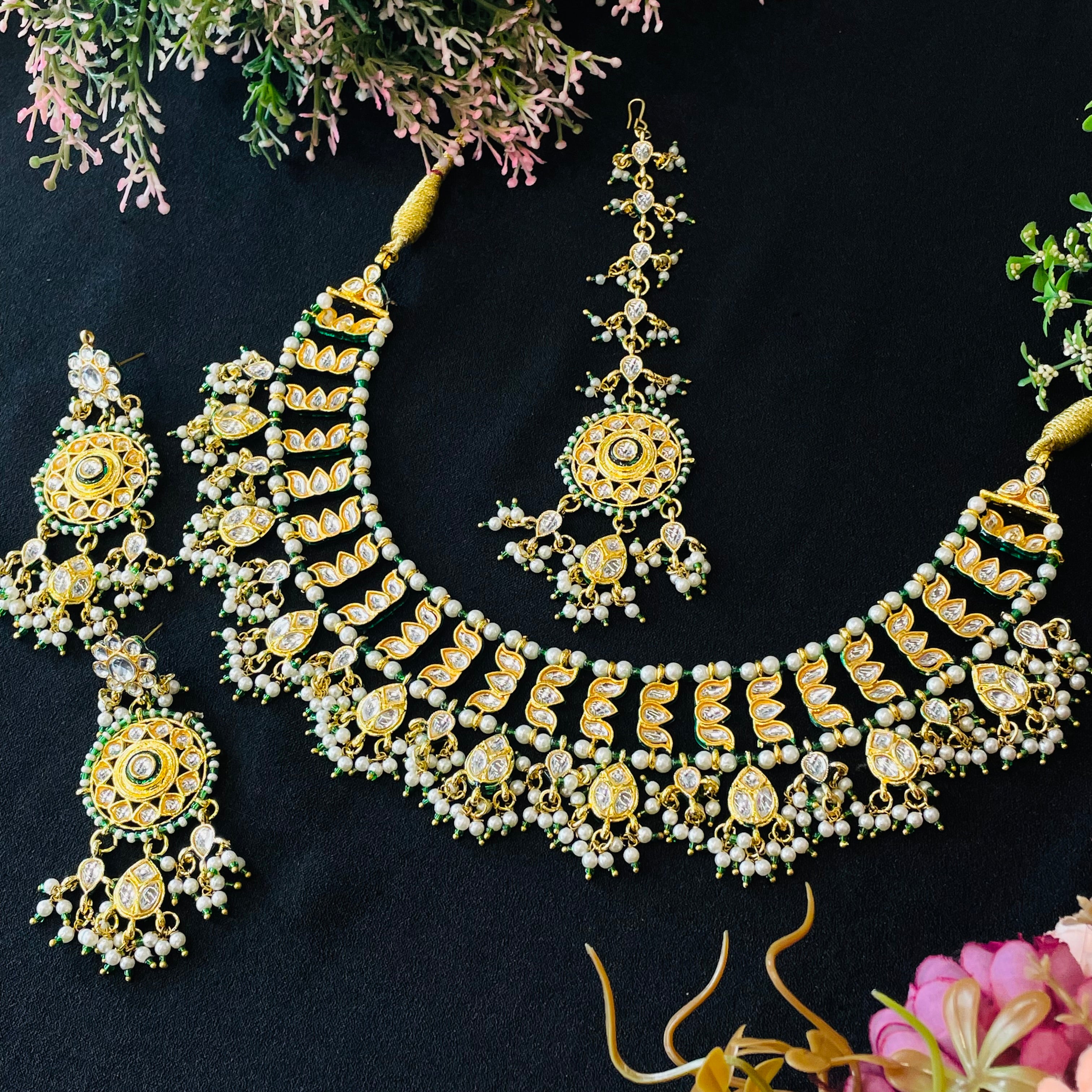 Nayaab Anika neckpiece