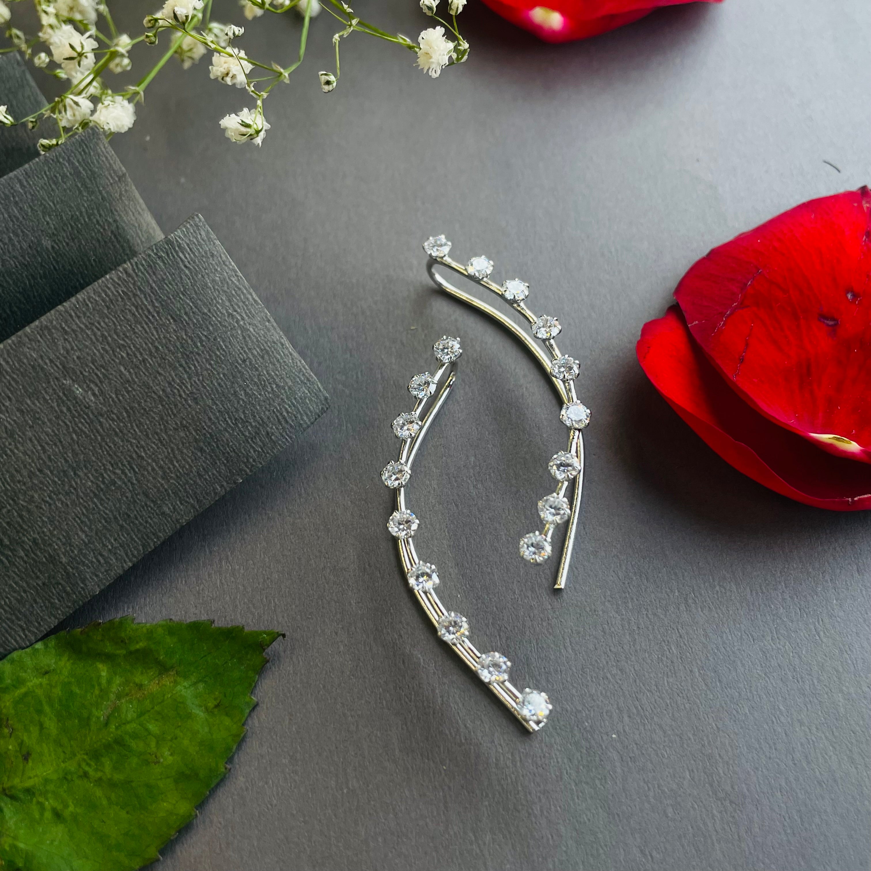 Ad Lydia earcuff