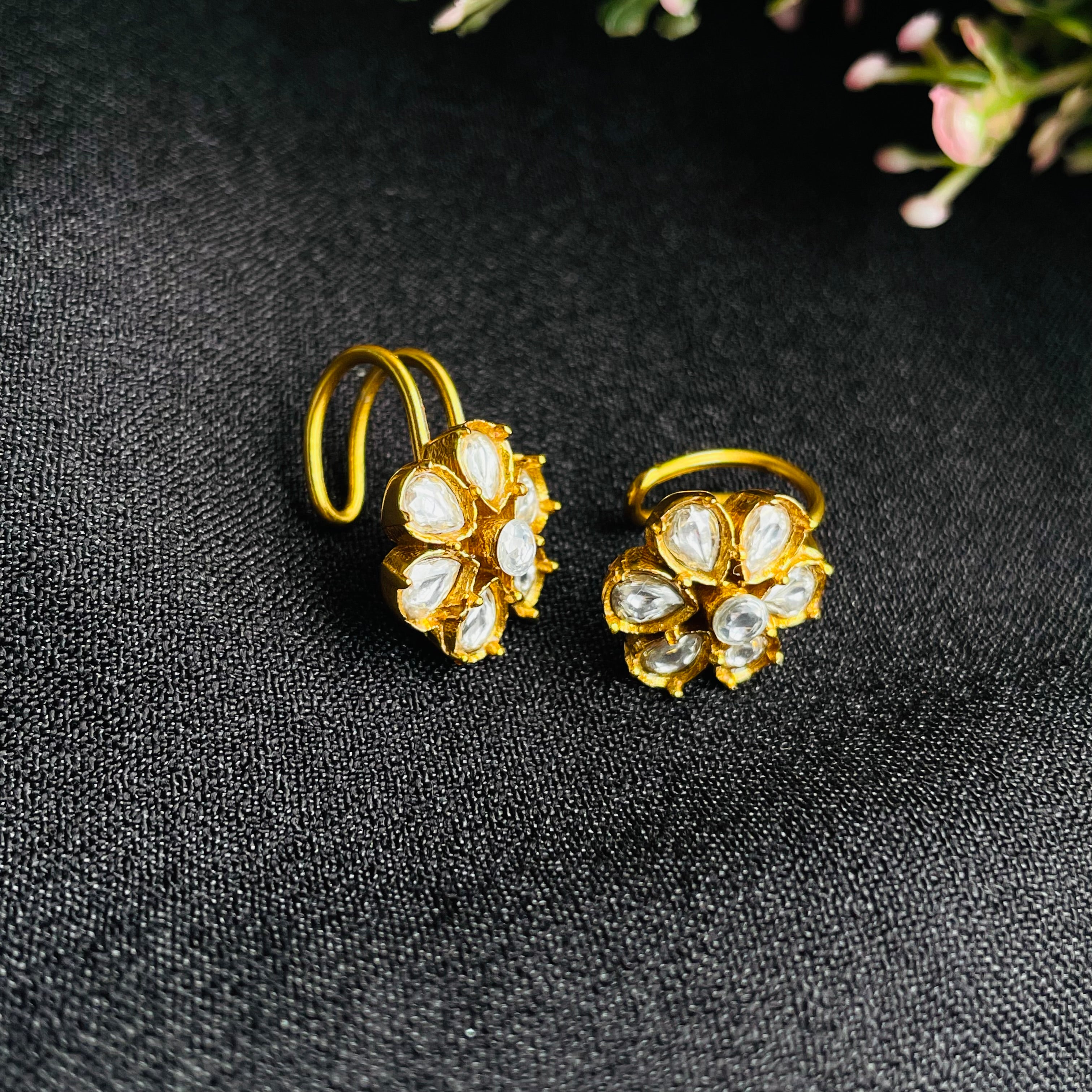 Nayaab Flower Polki Earclip