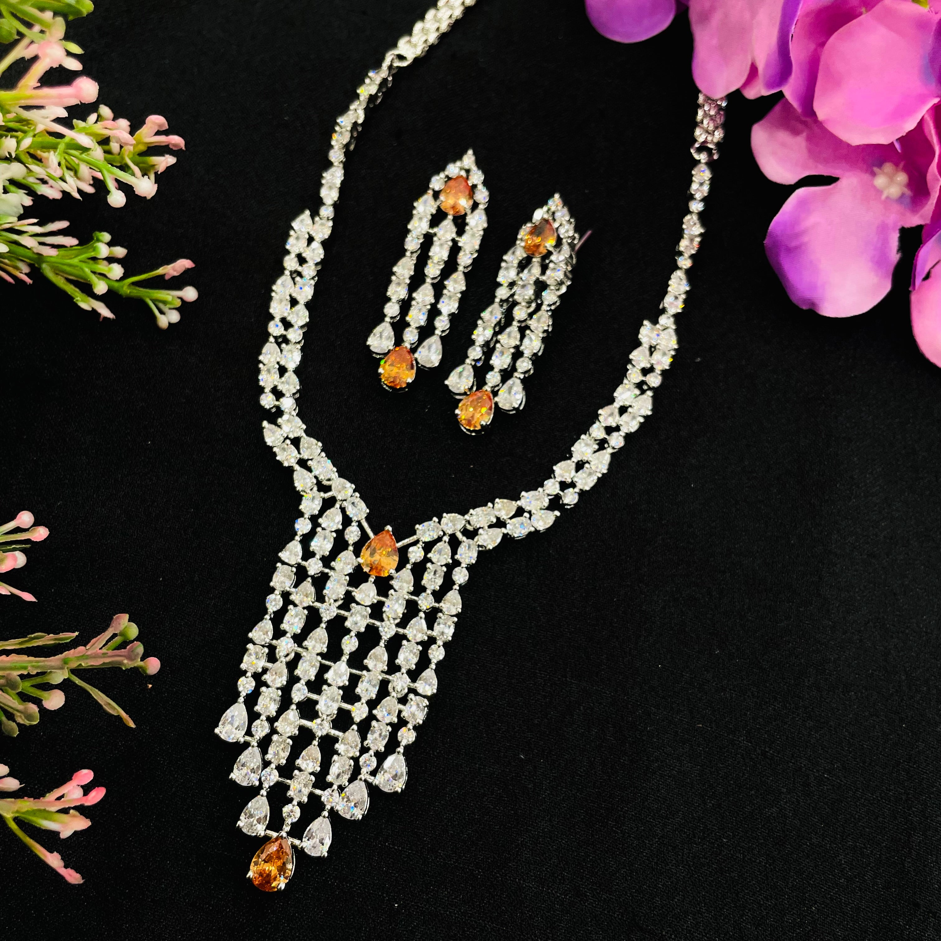 Ad Amelia Neckpiece