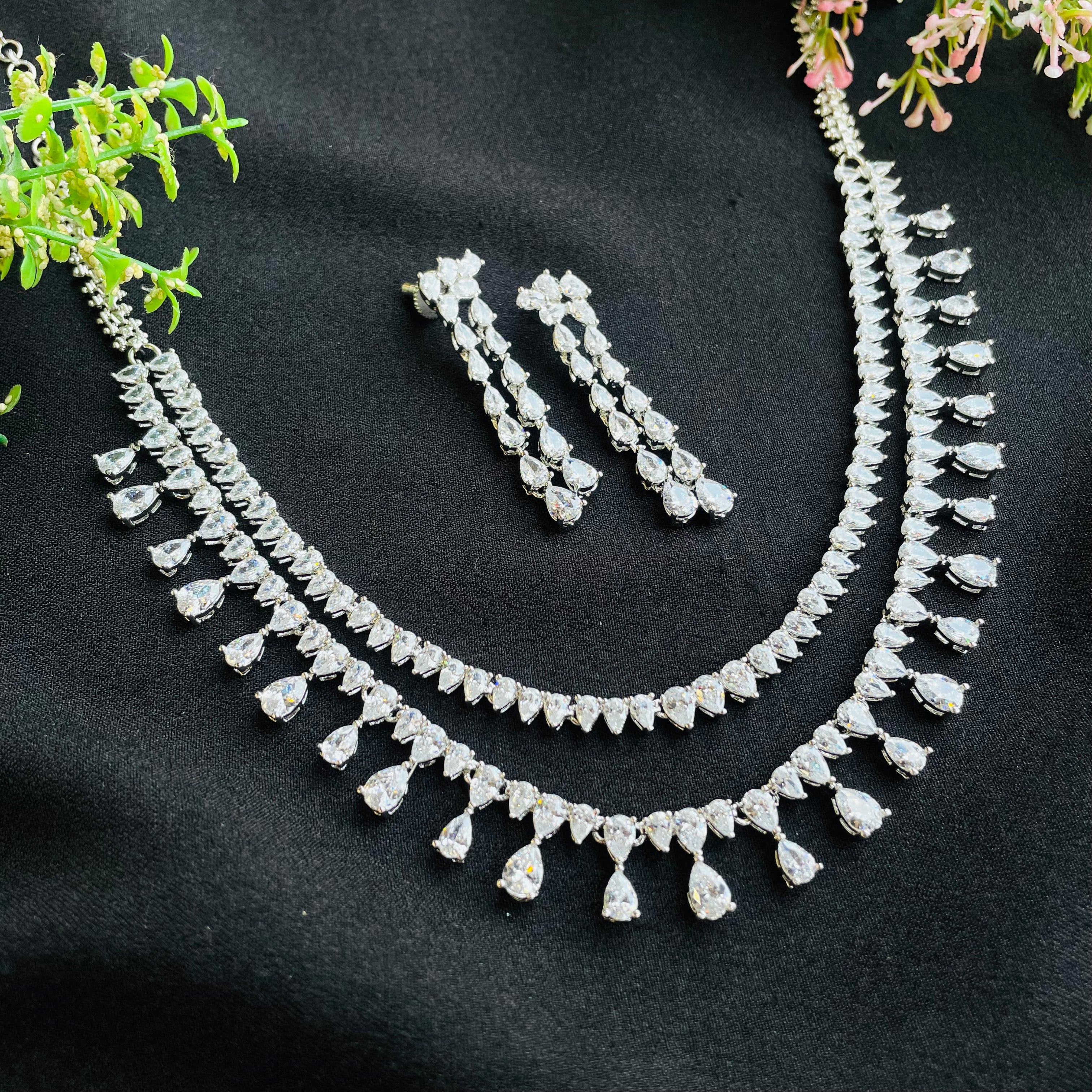 Ad jivika neckpiece