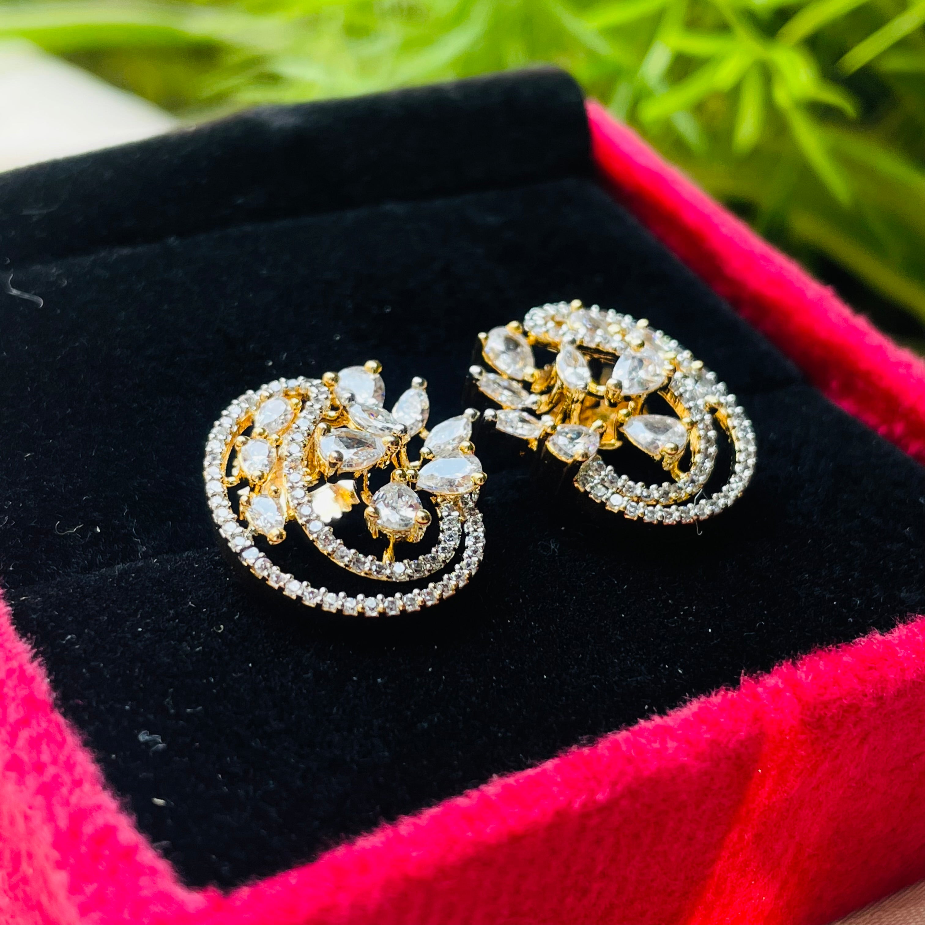 Ad Louise studs