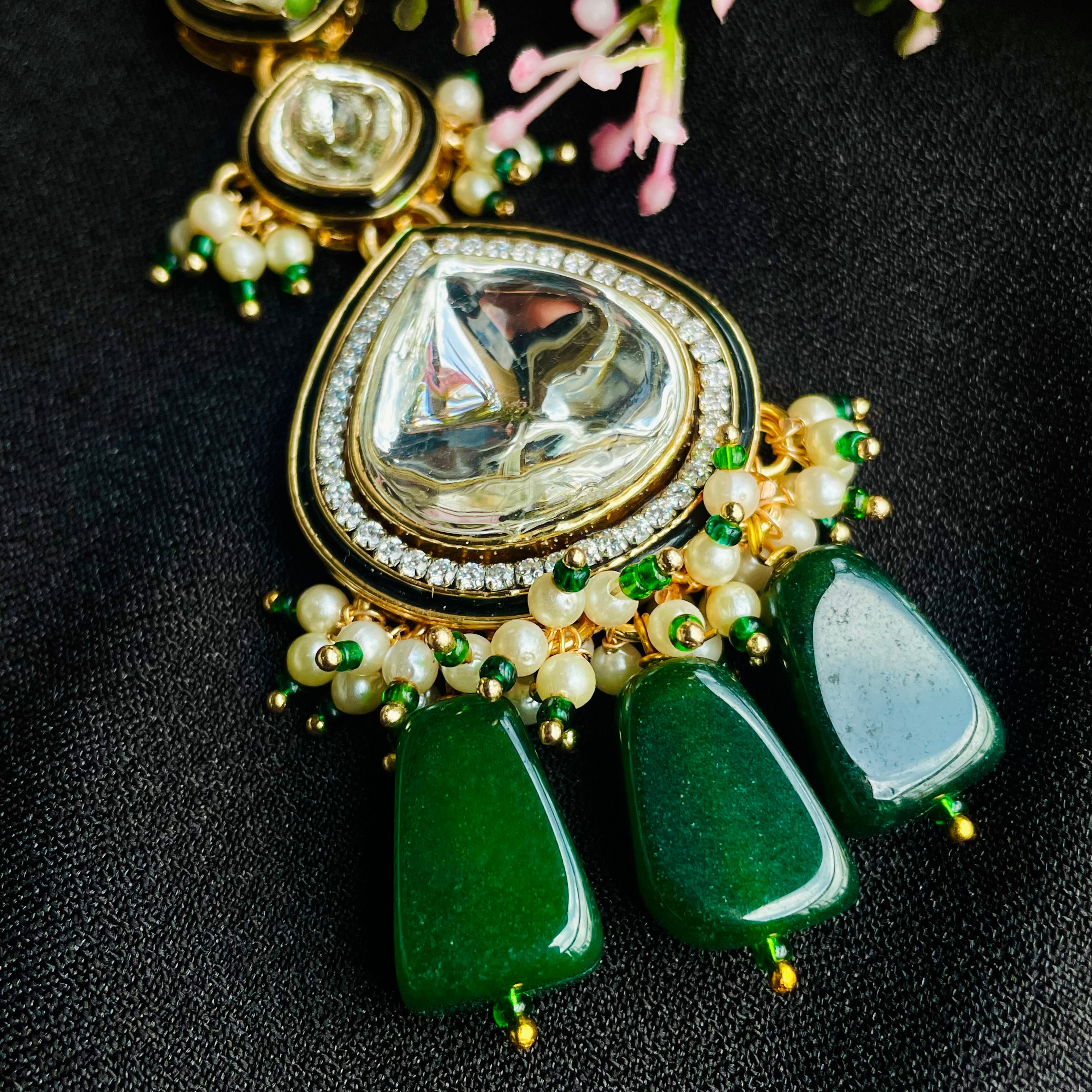 Nayaab Shreya Polki Tikka