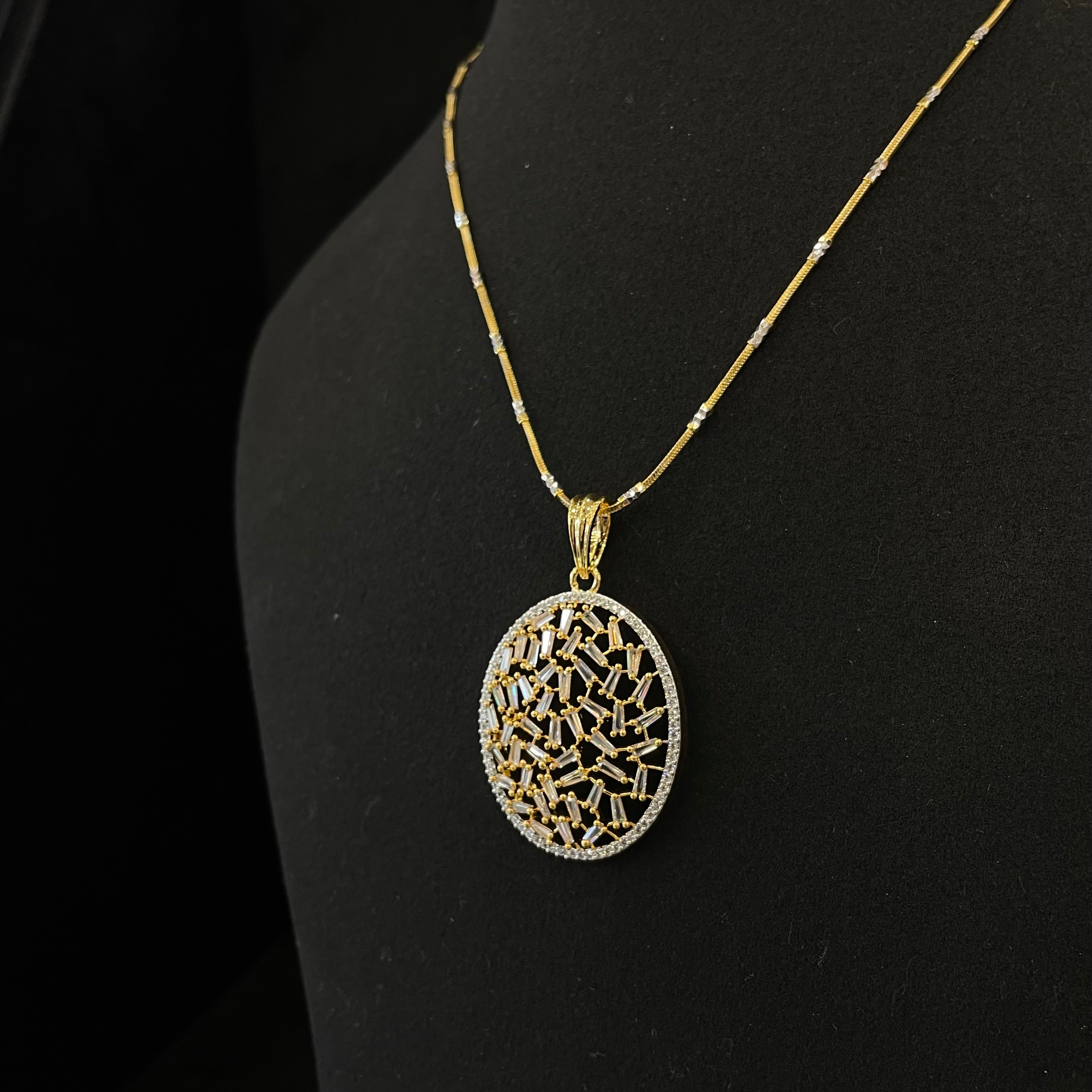 Ad Victoria Luxe Pendant Set