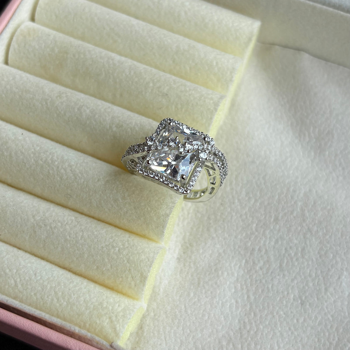 Ruhika Ring