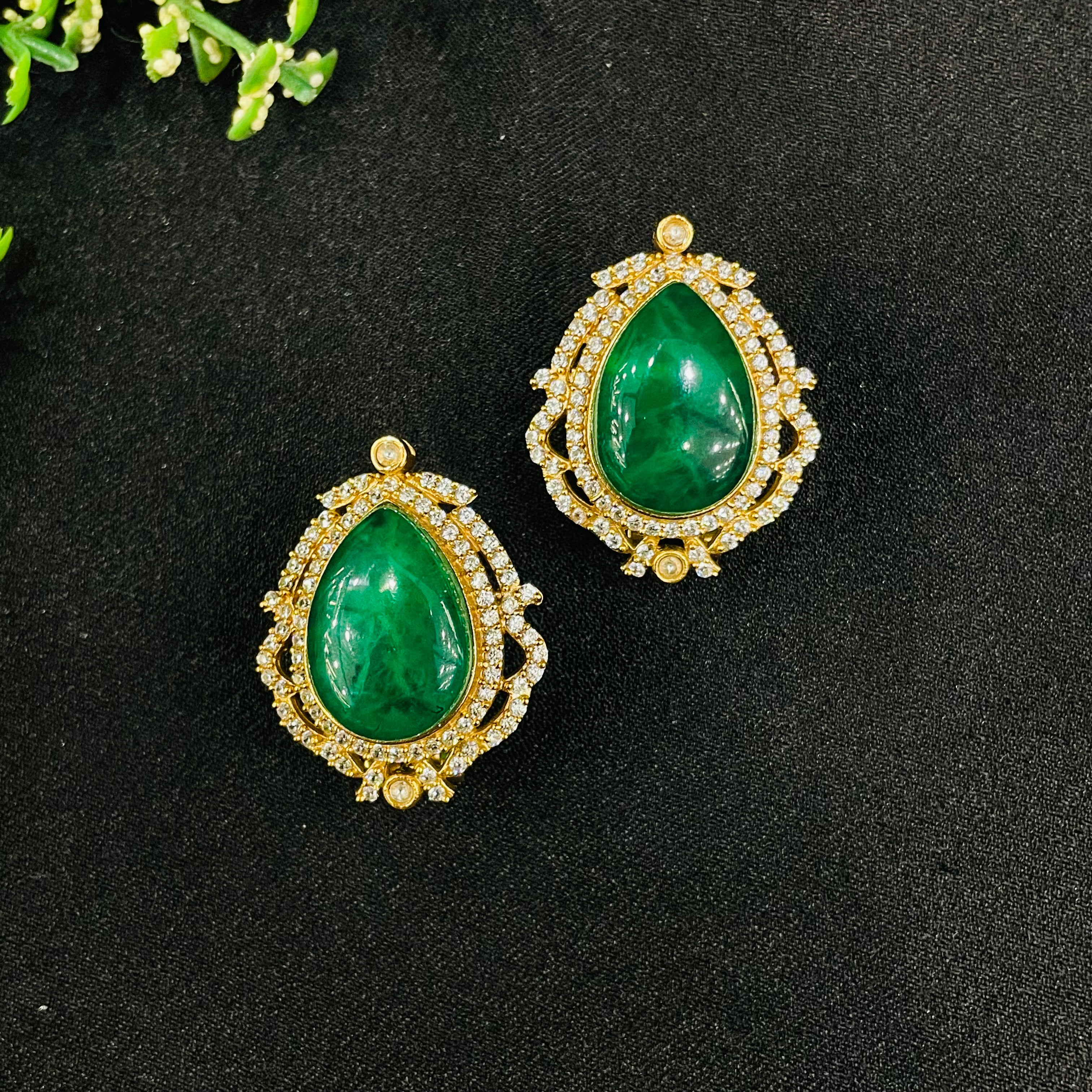 Nayaab Grace Studs