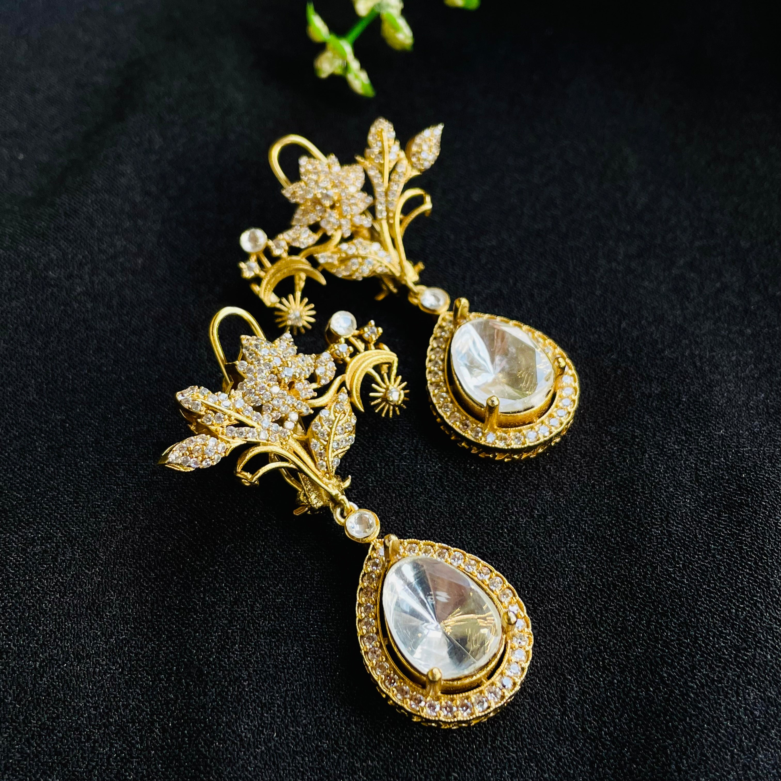 Nayaab Shamiksha Polki Neckpiece