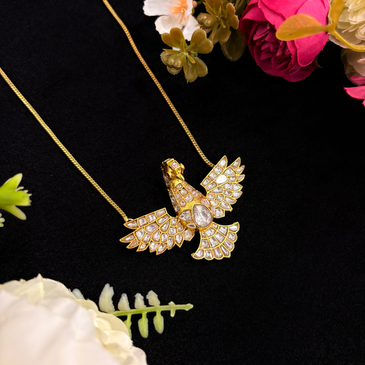 Nayaab Saanvi Pendant