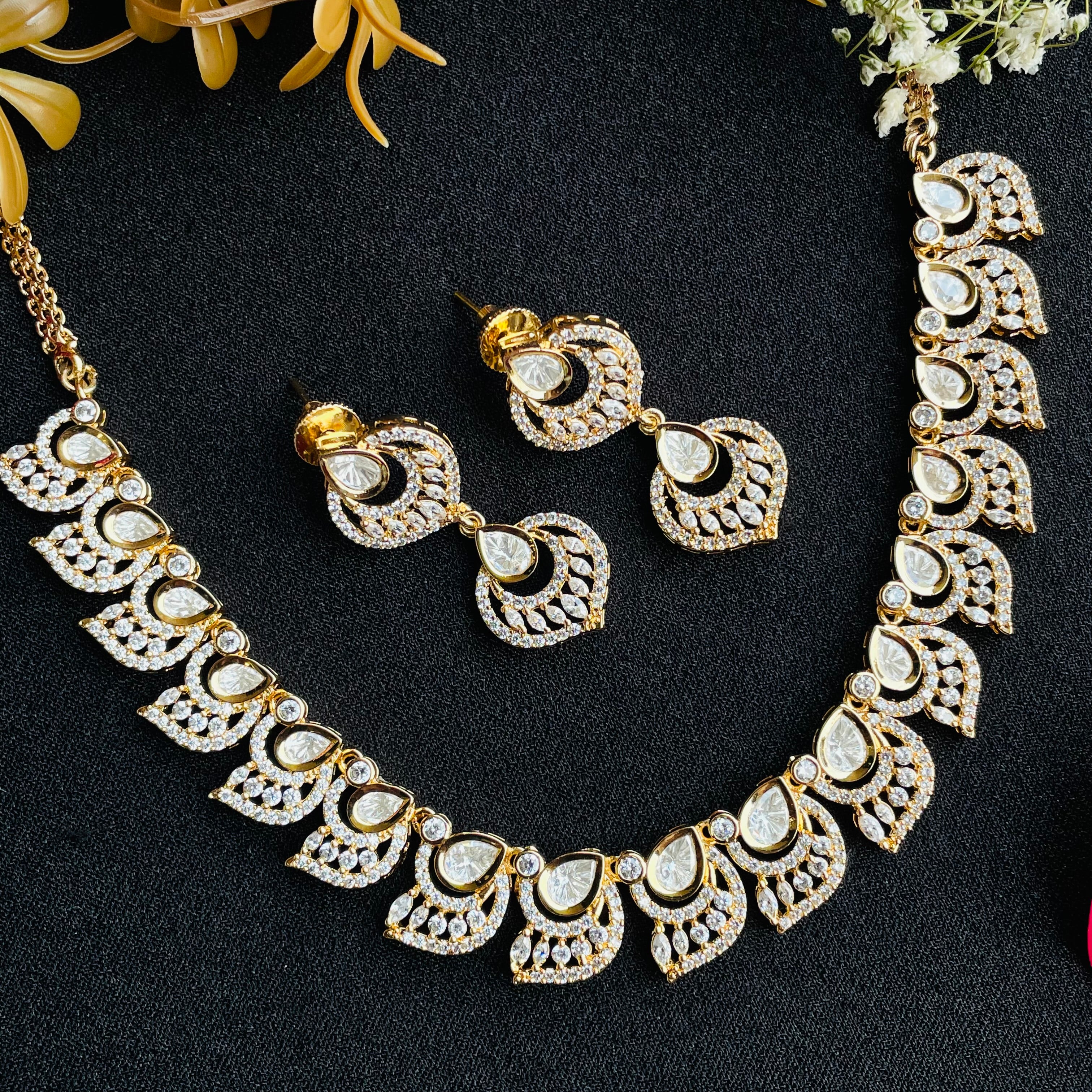 Nayaab tanvi polki neckpiece