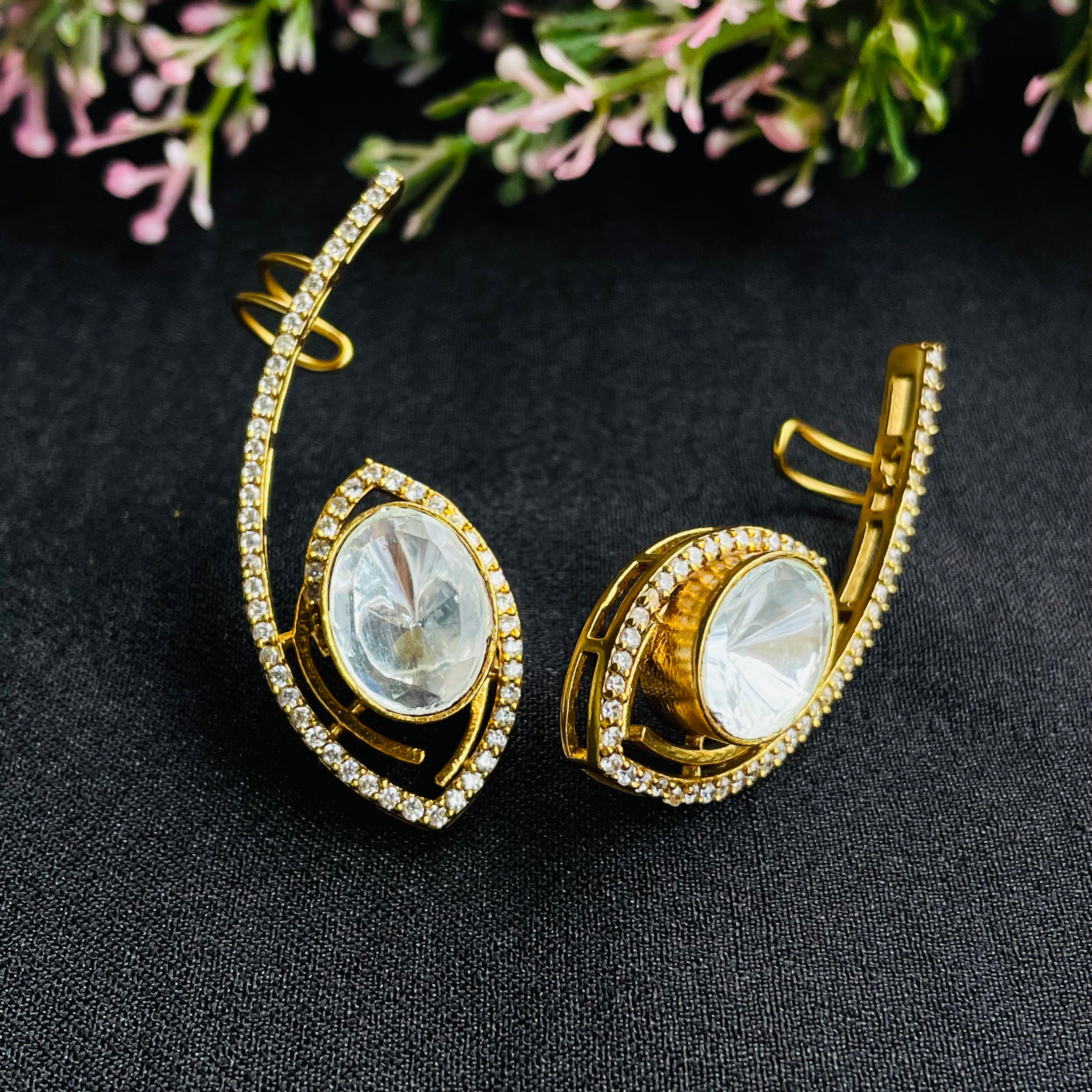 Nayaab Aera Polki Earcuff