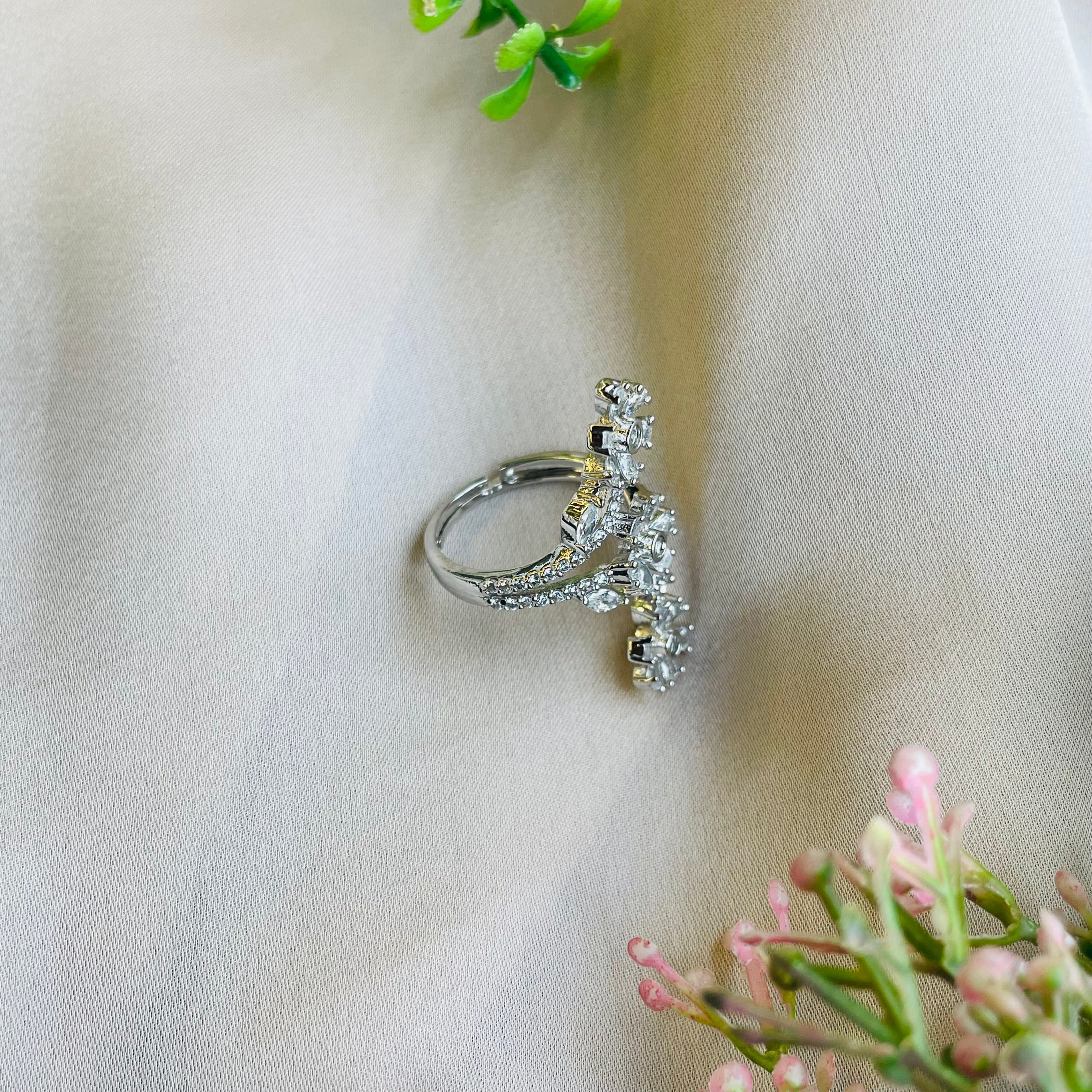 Ad Darla ring adjustable