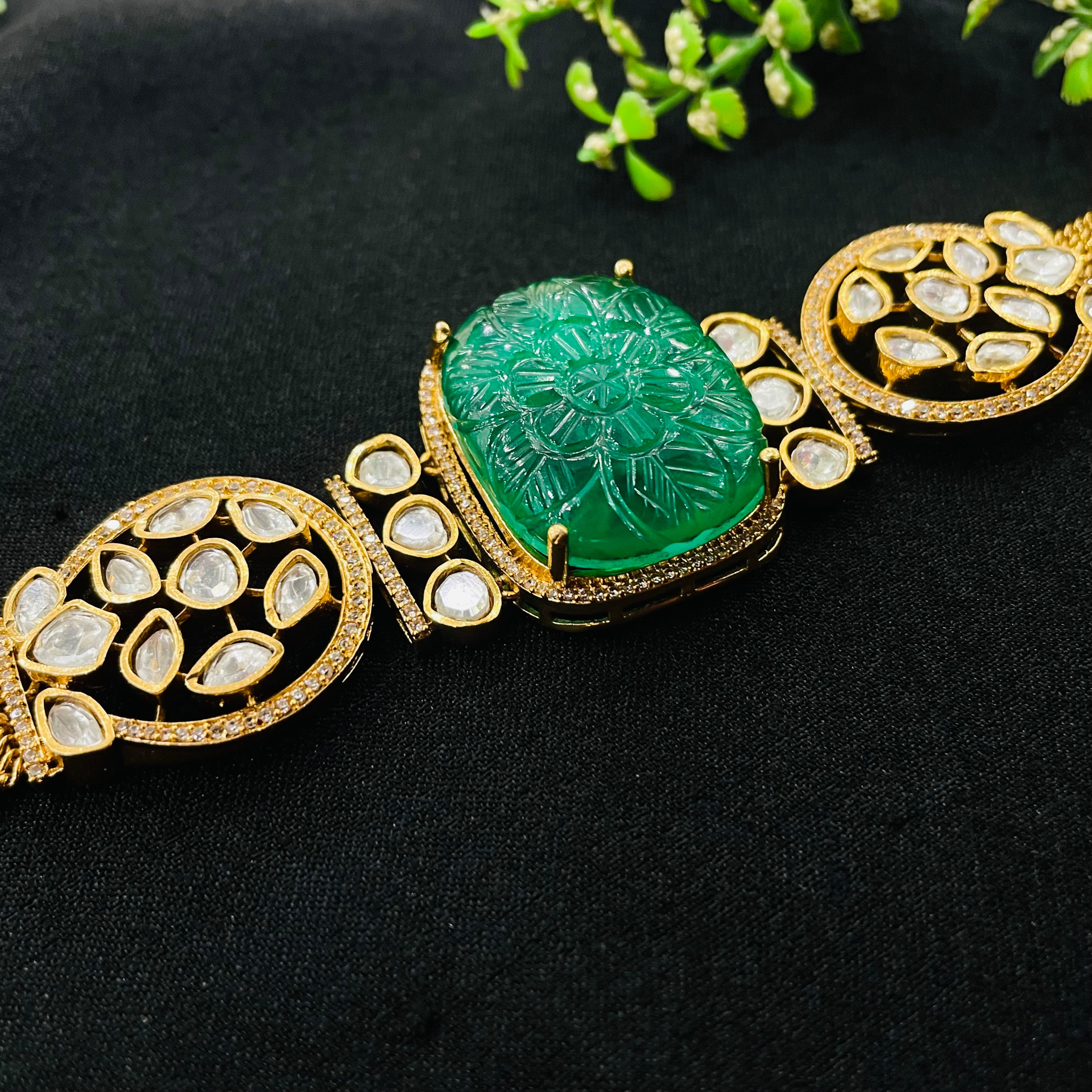Nayaab Amaya Choker