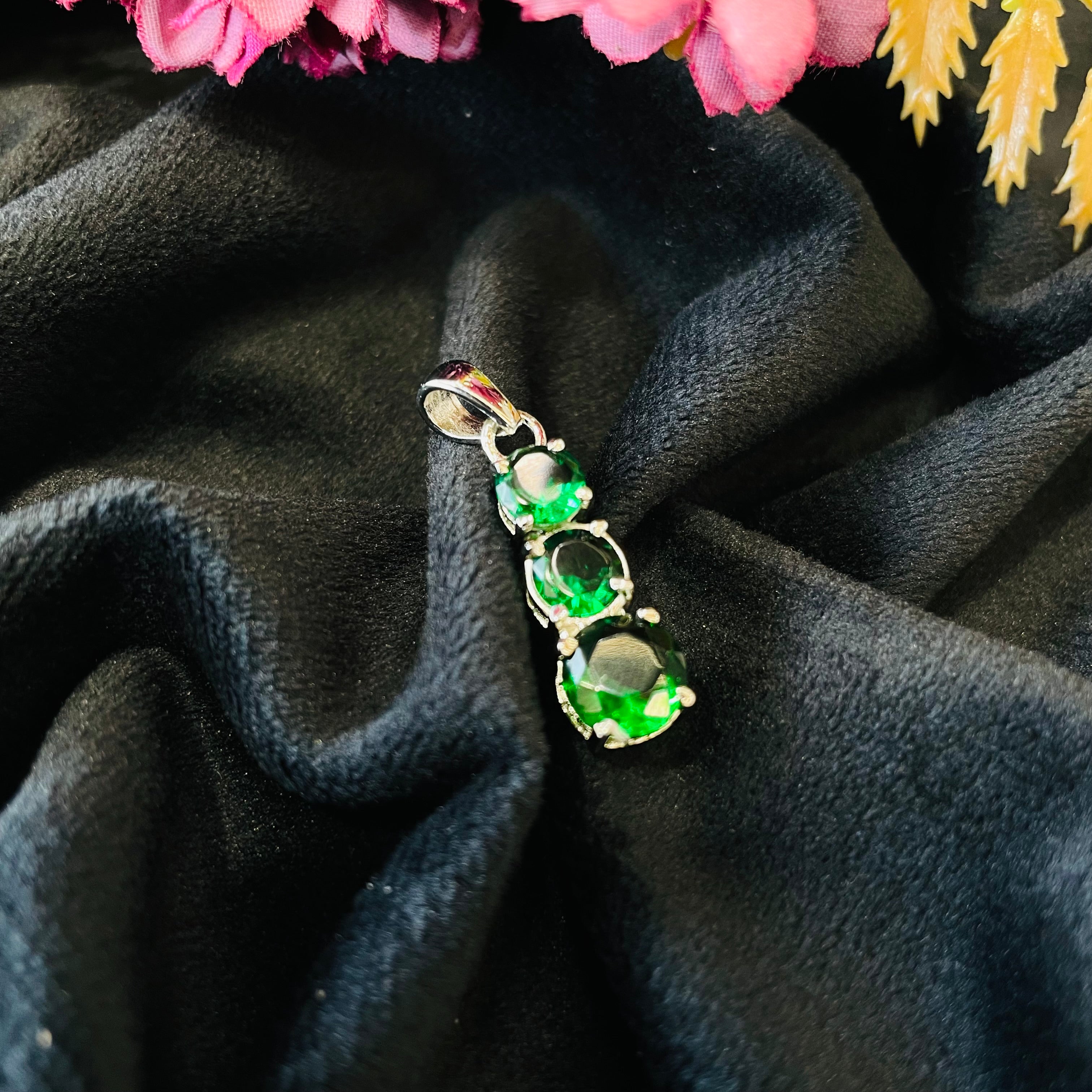 Vs Sterling Silver Pendant 04 3g Silver Polish