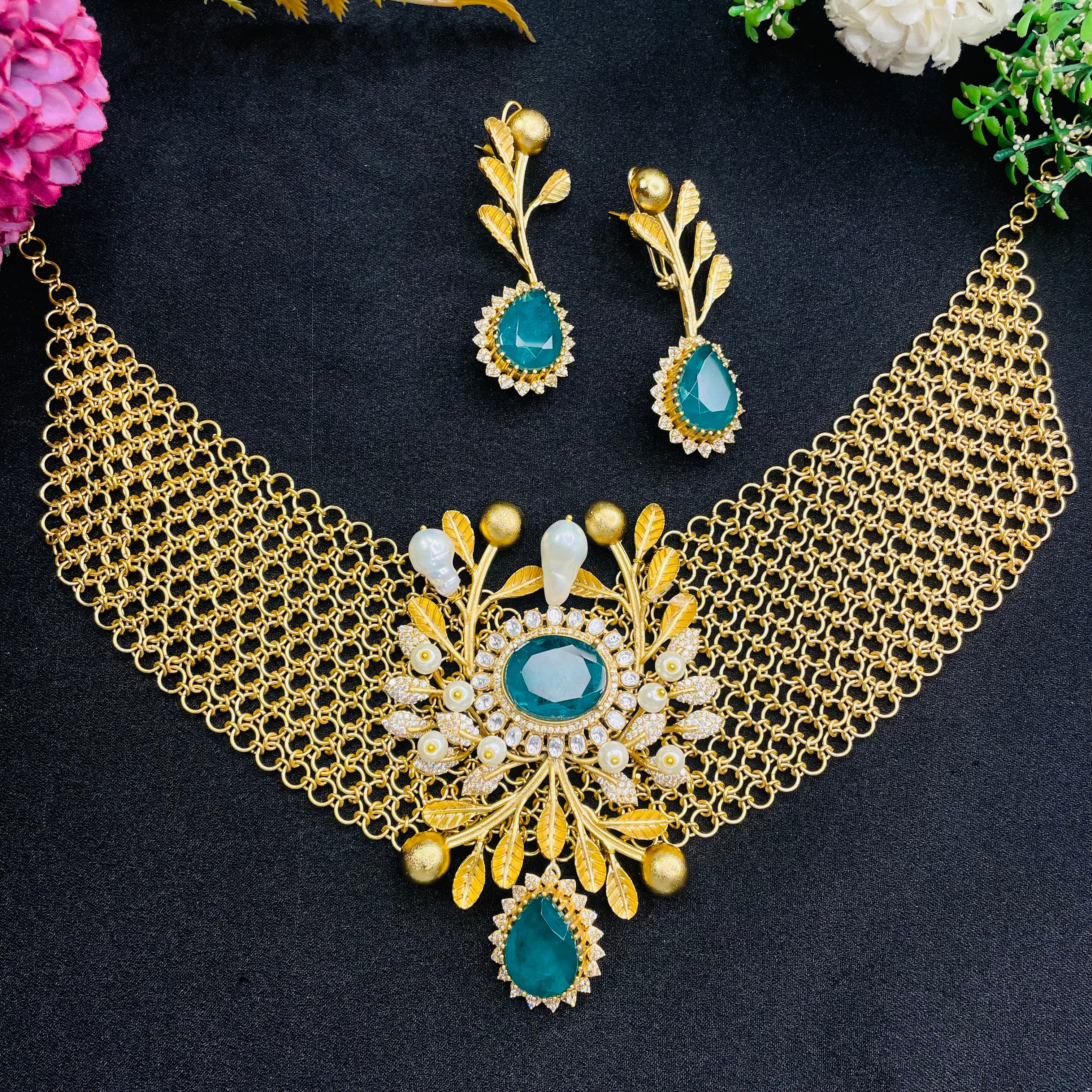 Nayaab Amama Neckpiece