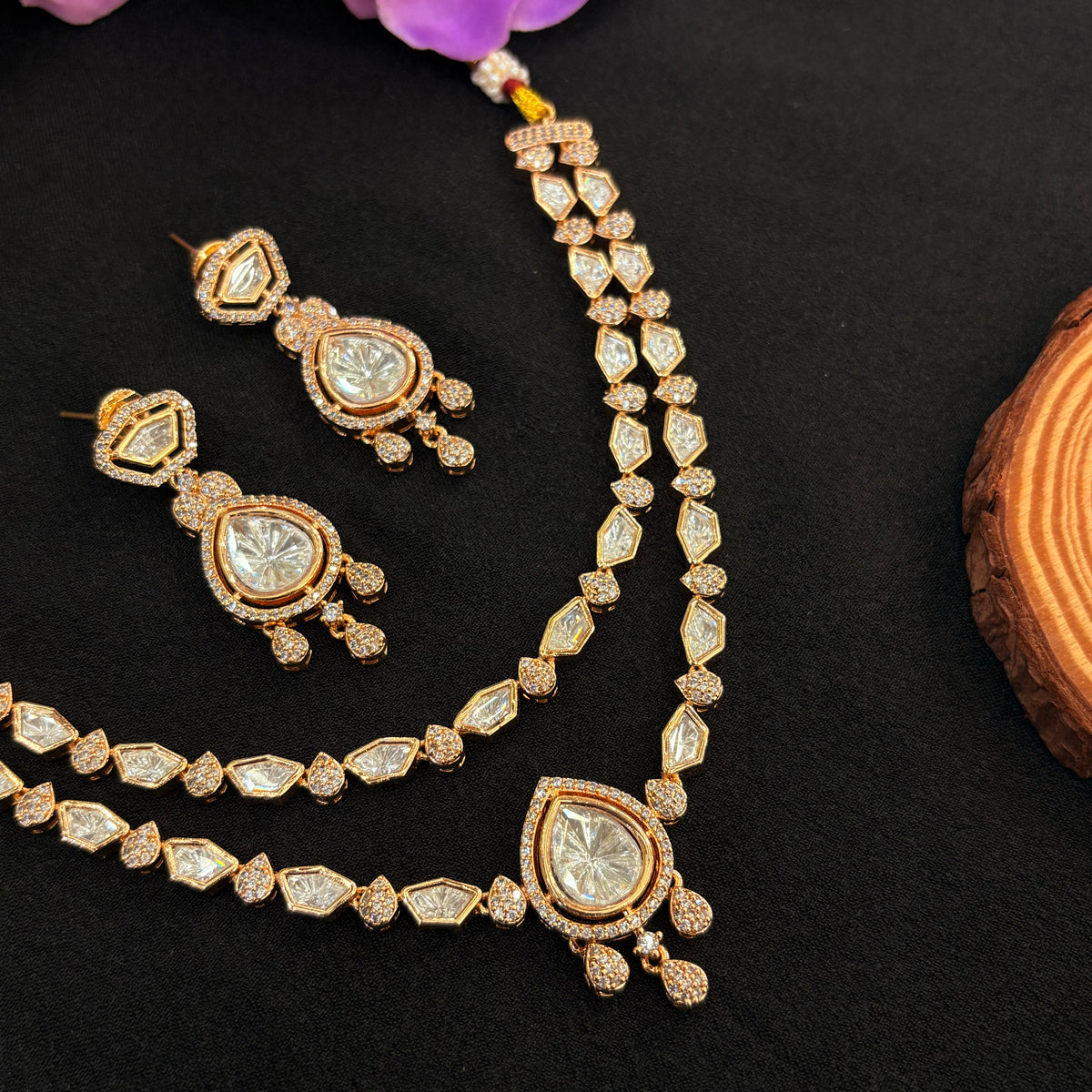 Aarvika Neckpiece