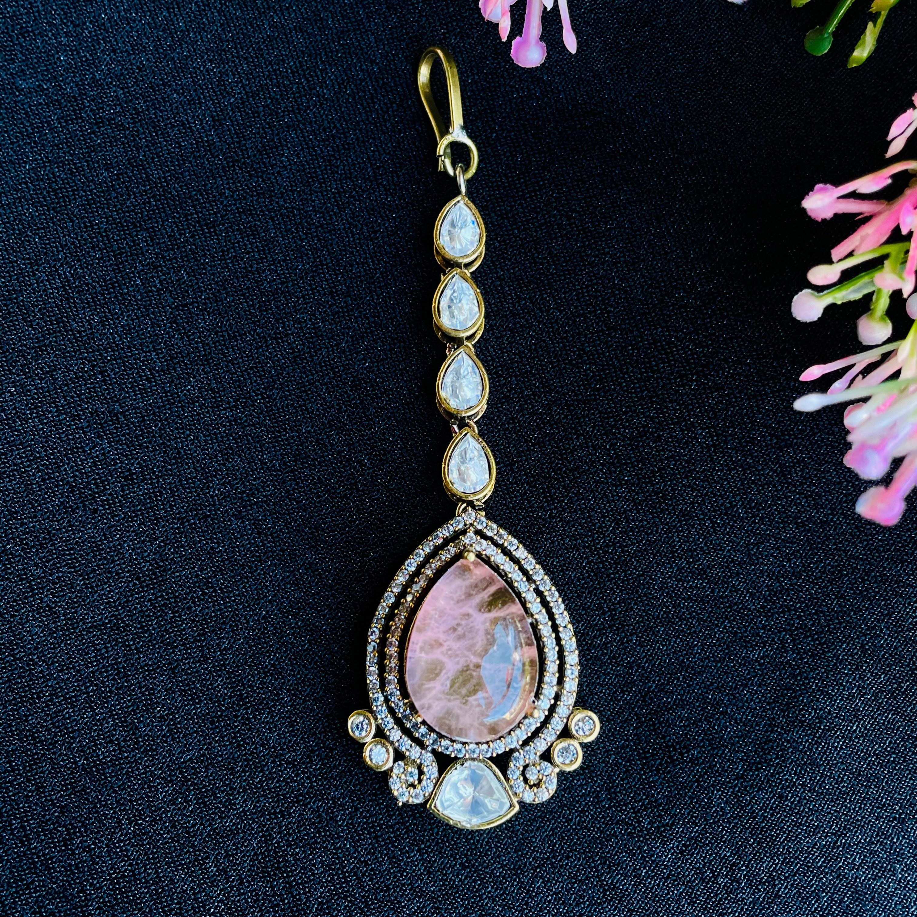 Nayaab Zaveri Polki Tikka