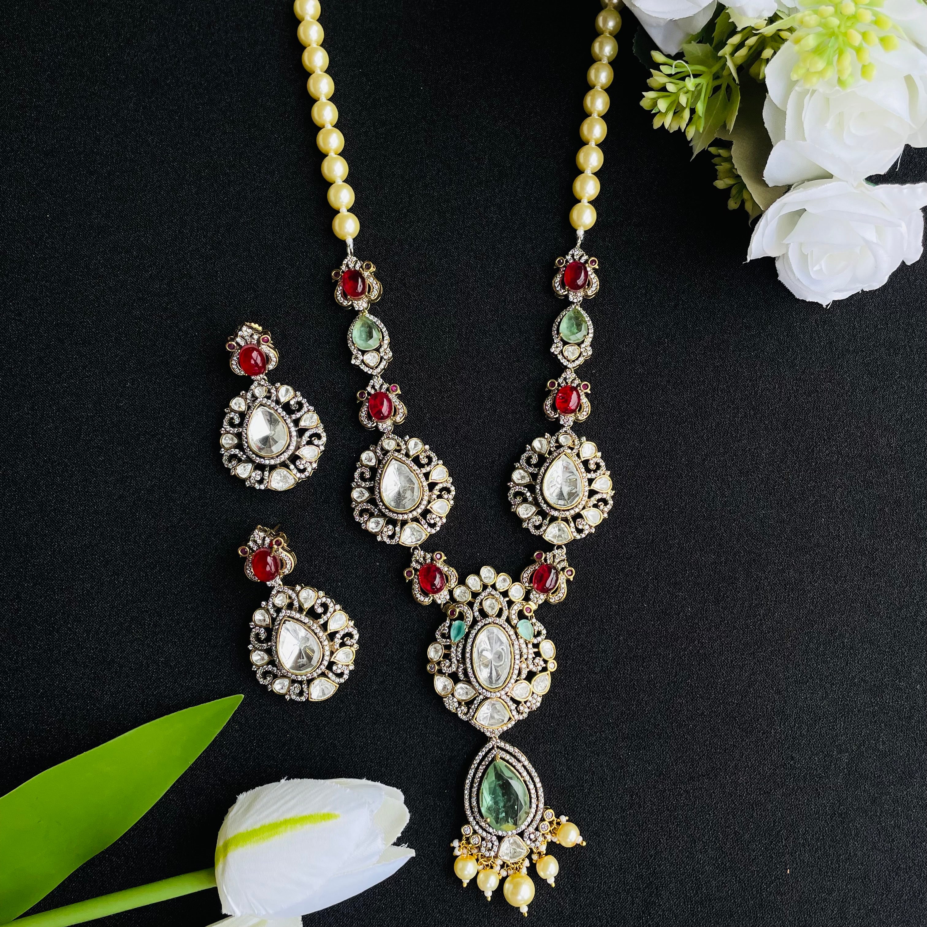 Nayaab Eesha Neckpiece