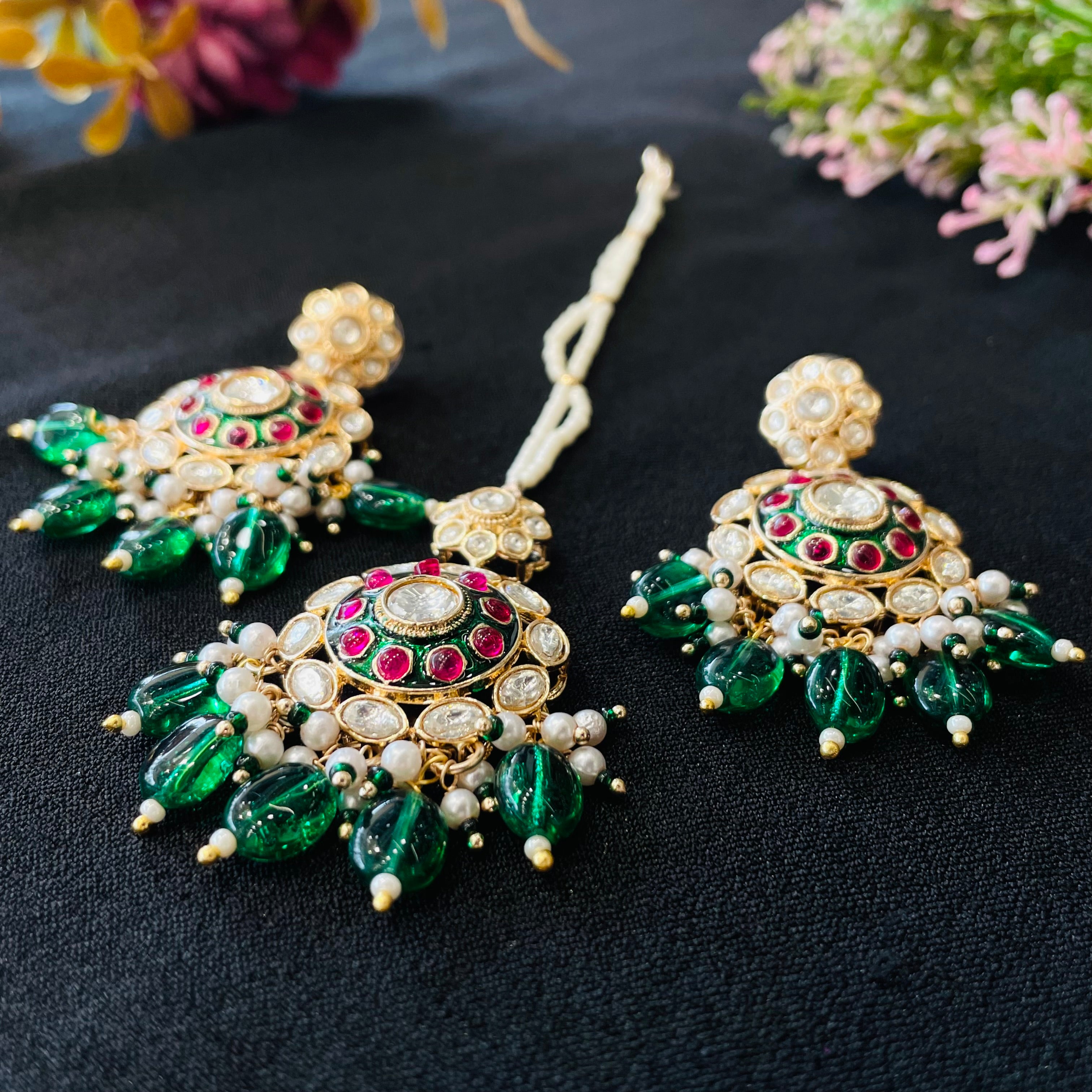 Nayaab Mayera Tikka With Earrings