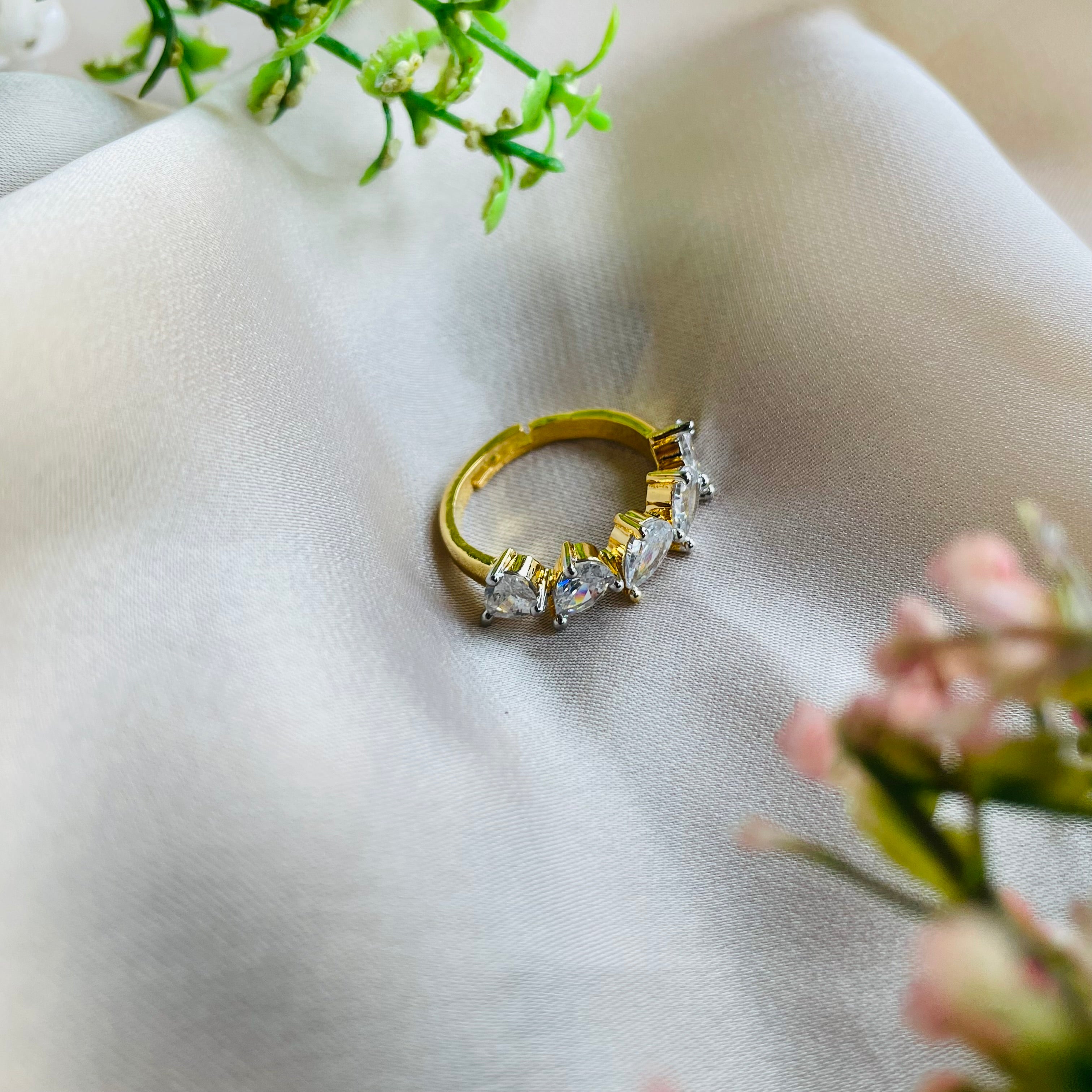 Ad Olivia ring adjustable