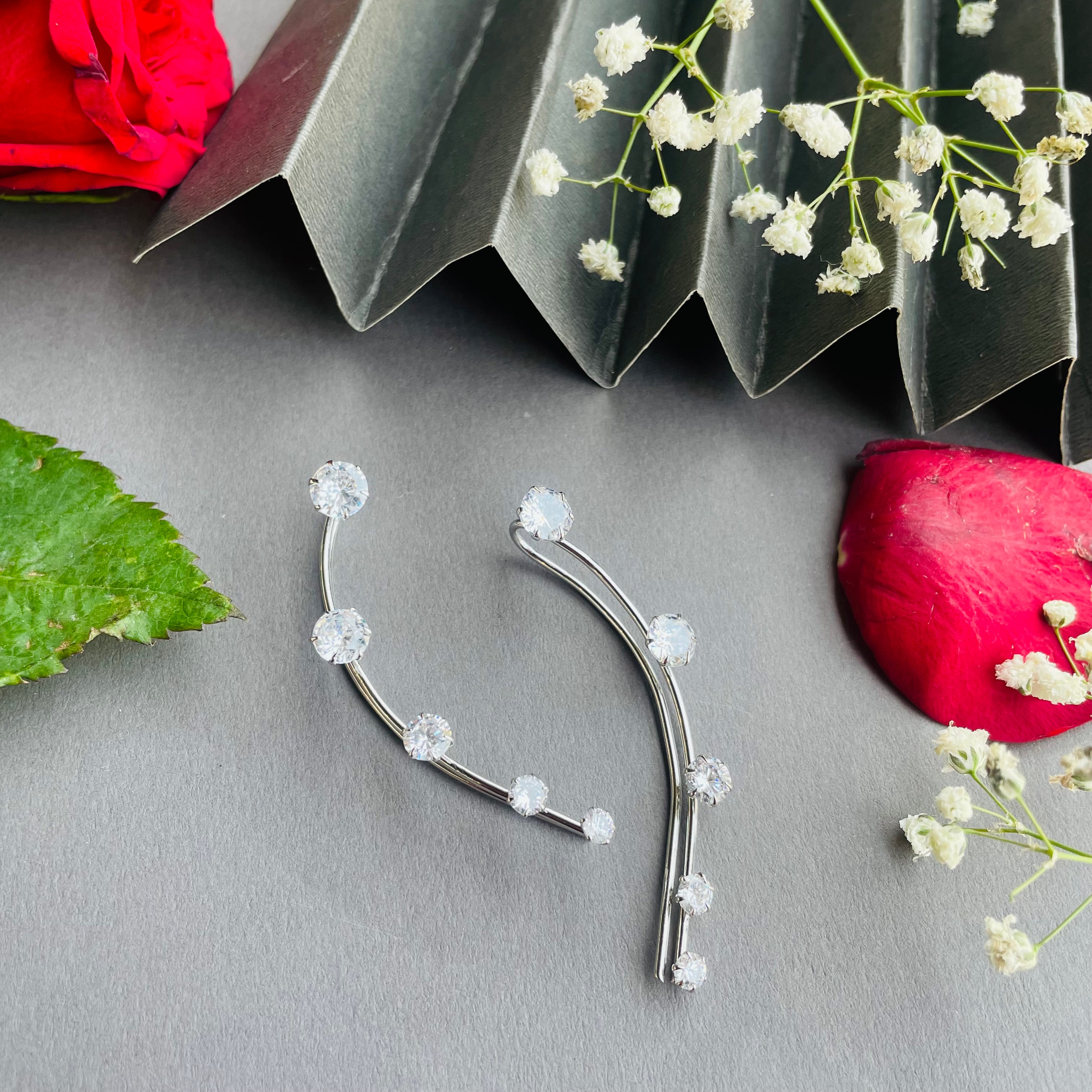Ad Lyra earcuff