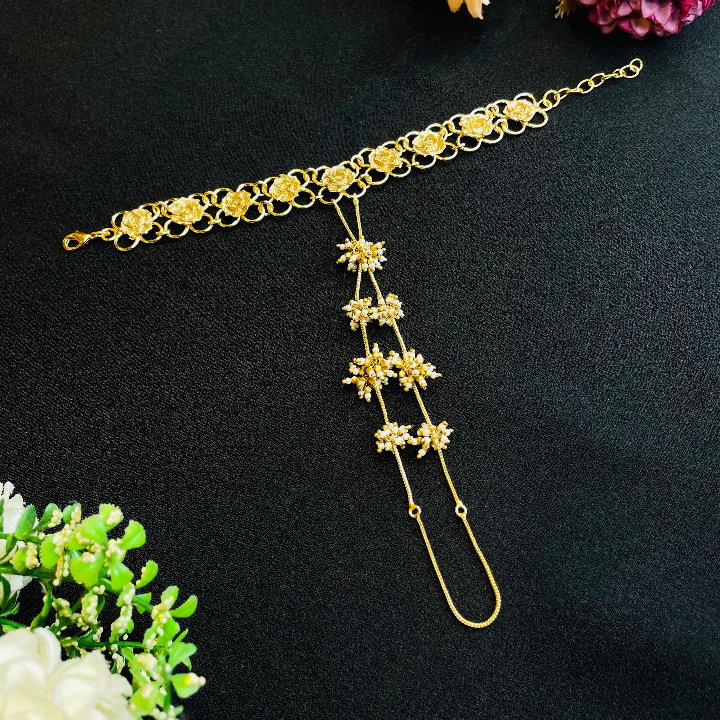 Nayaab maya Pearl Handcuff