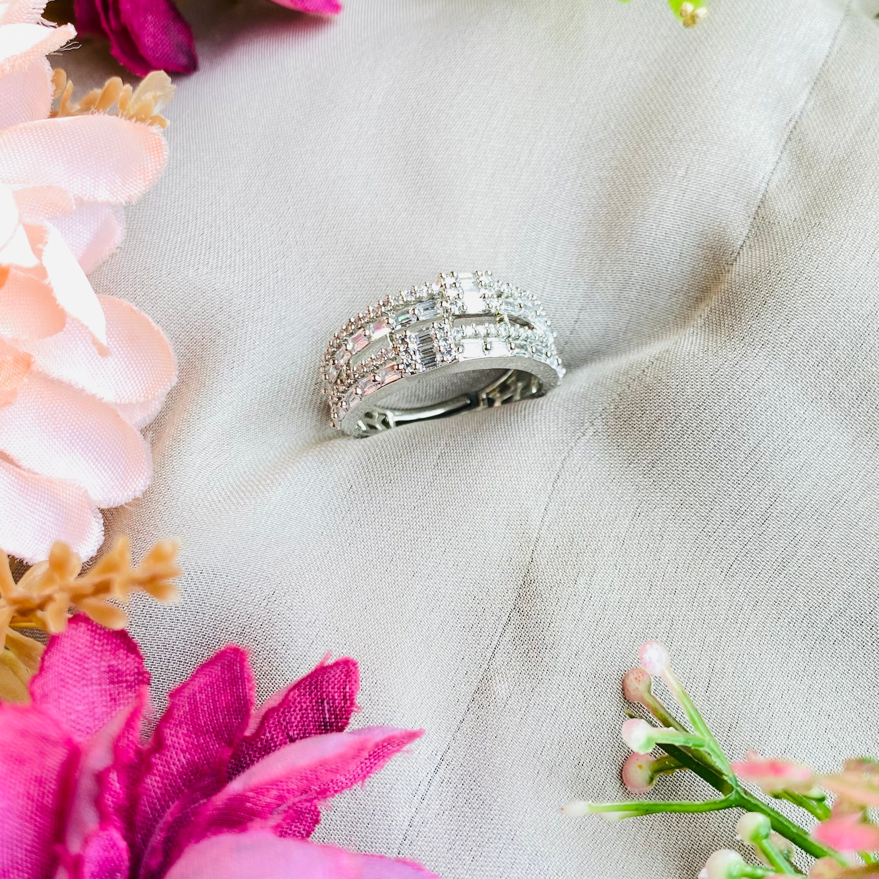 Ad Lacy ring adjustable