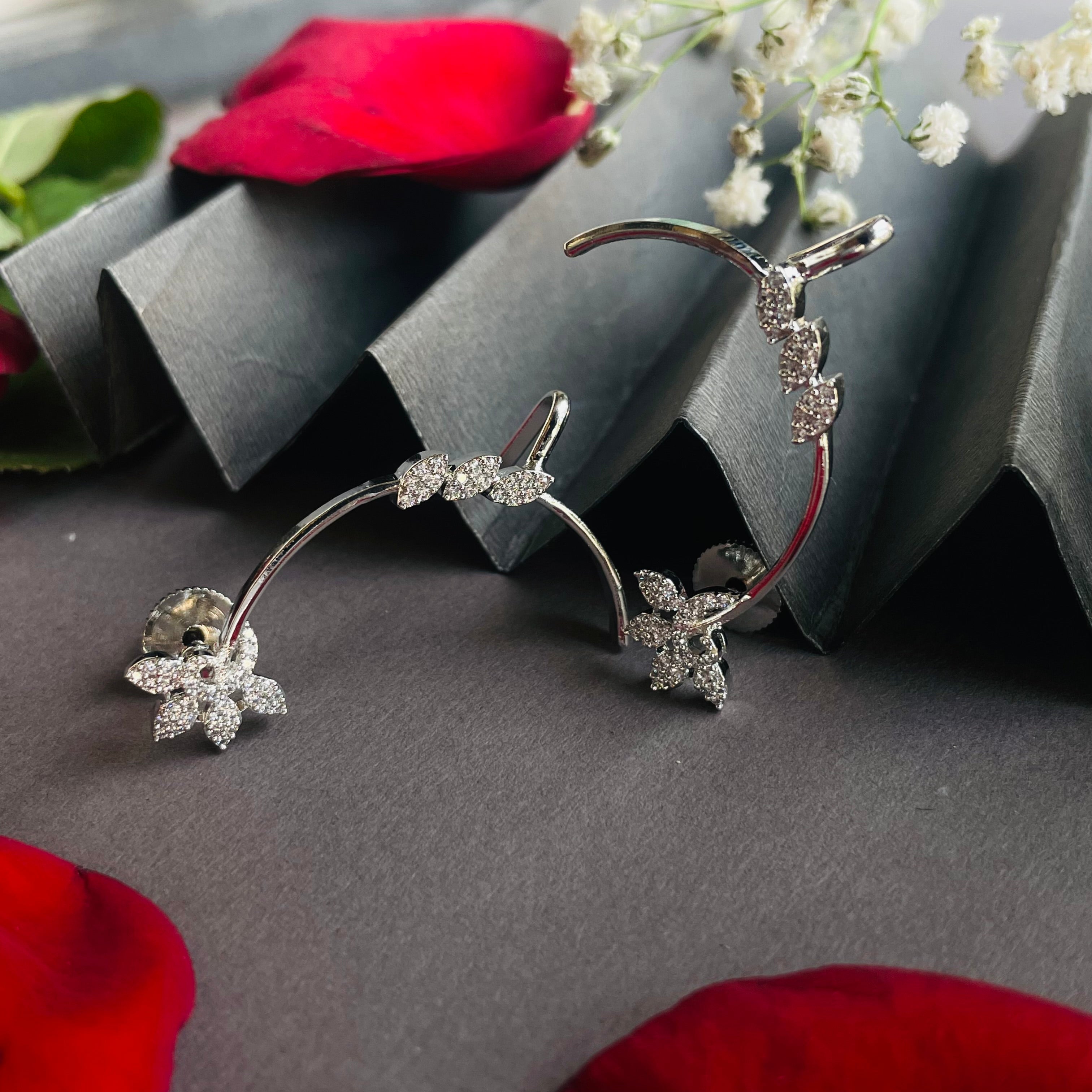 Ad Rose Earcuff