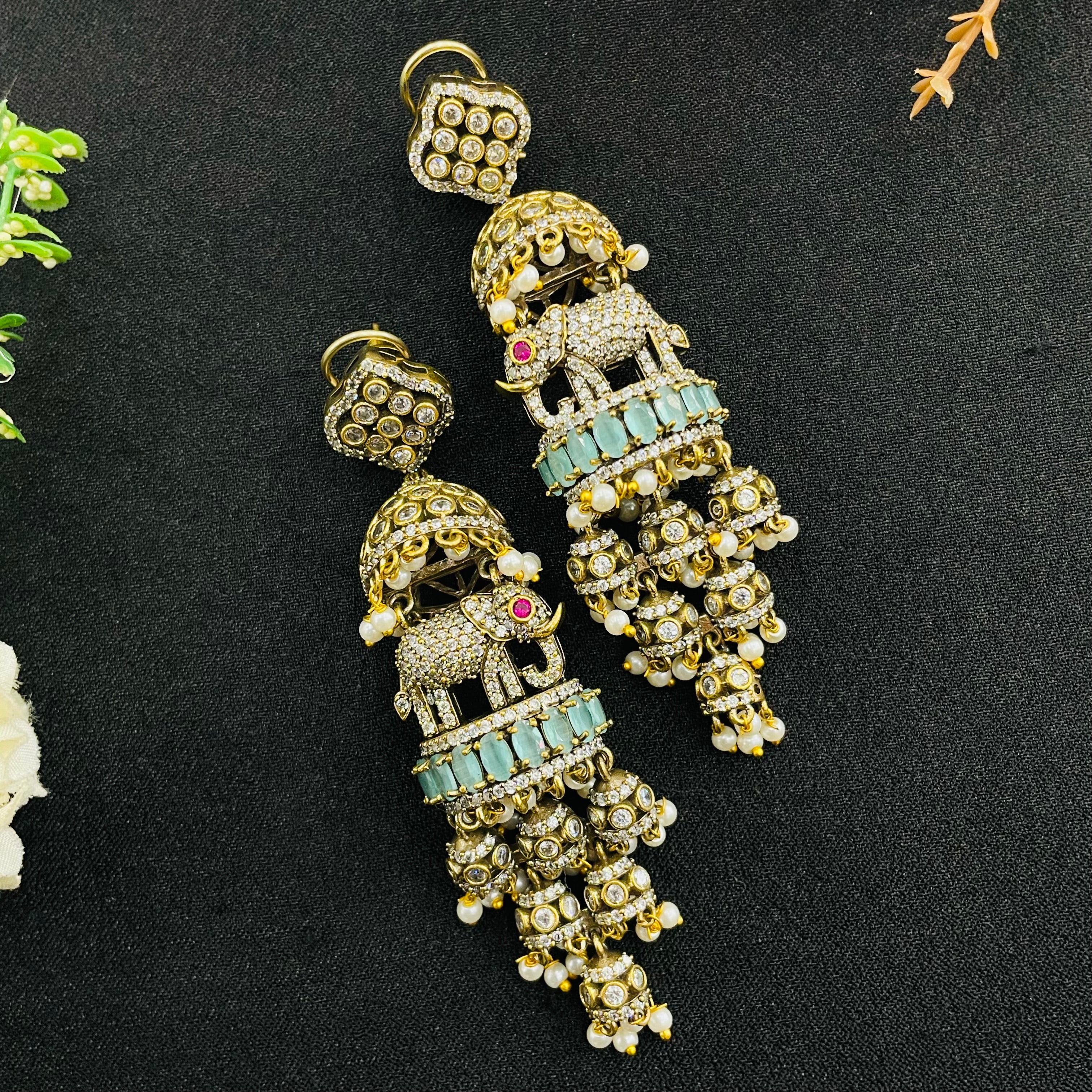 Nayaab Kavya jhumki