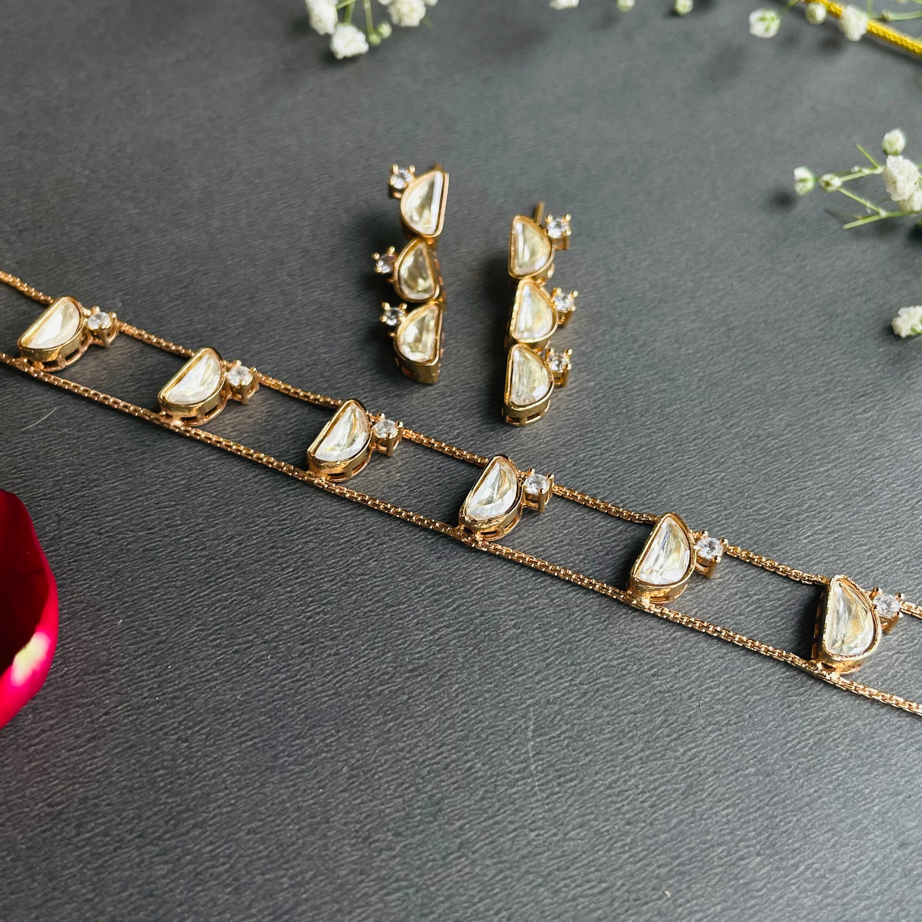 Nayaab Shruti choker