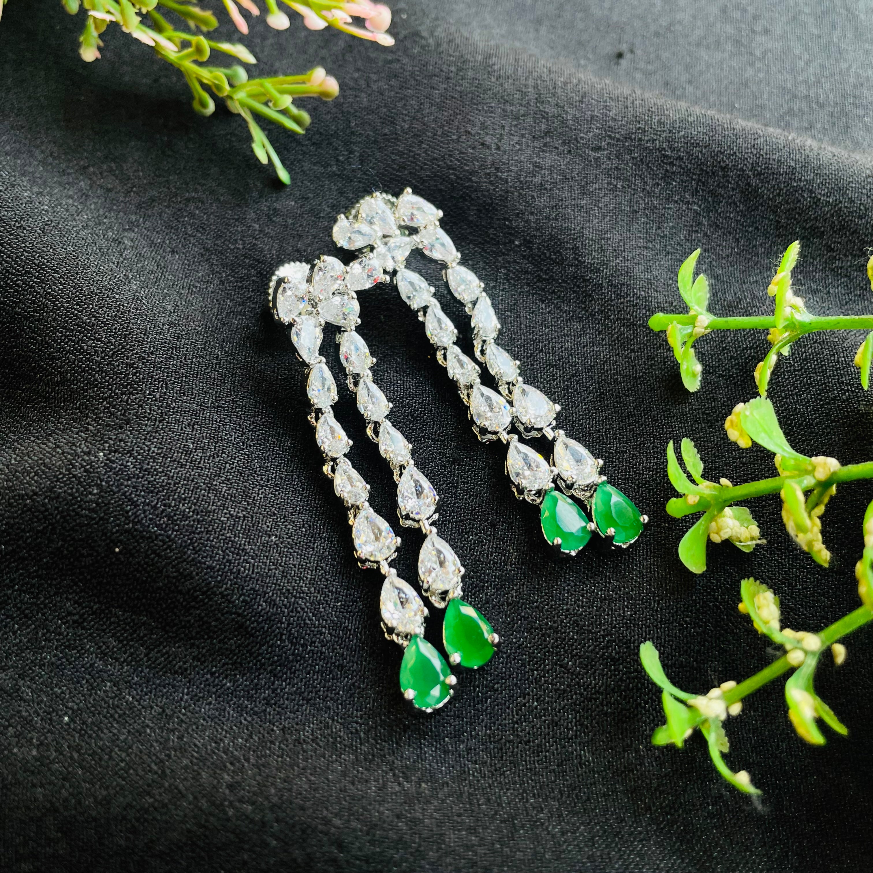 Ad jivika neckpiece