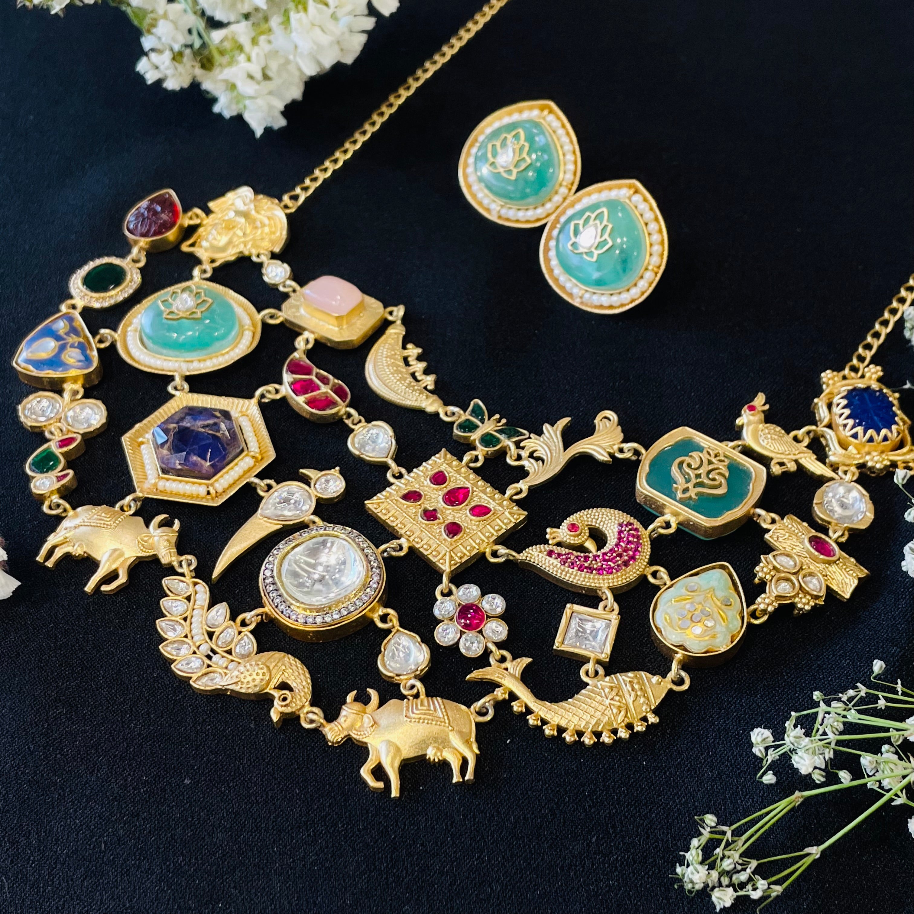 Nayaab Prachi Neckpiece